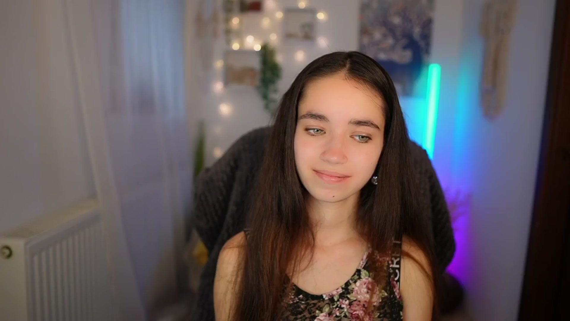 Gallery image thumbnail from Gia_Paige18's myfreecams stream on, 06/27/2024, 08:41 image 6 of 20