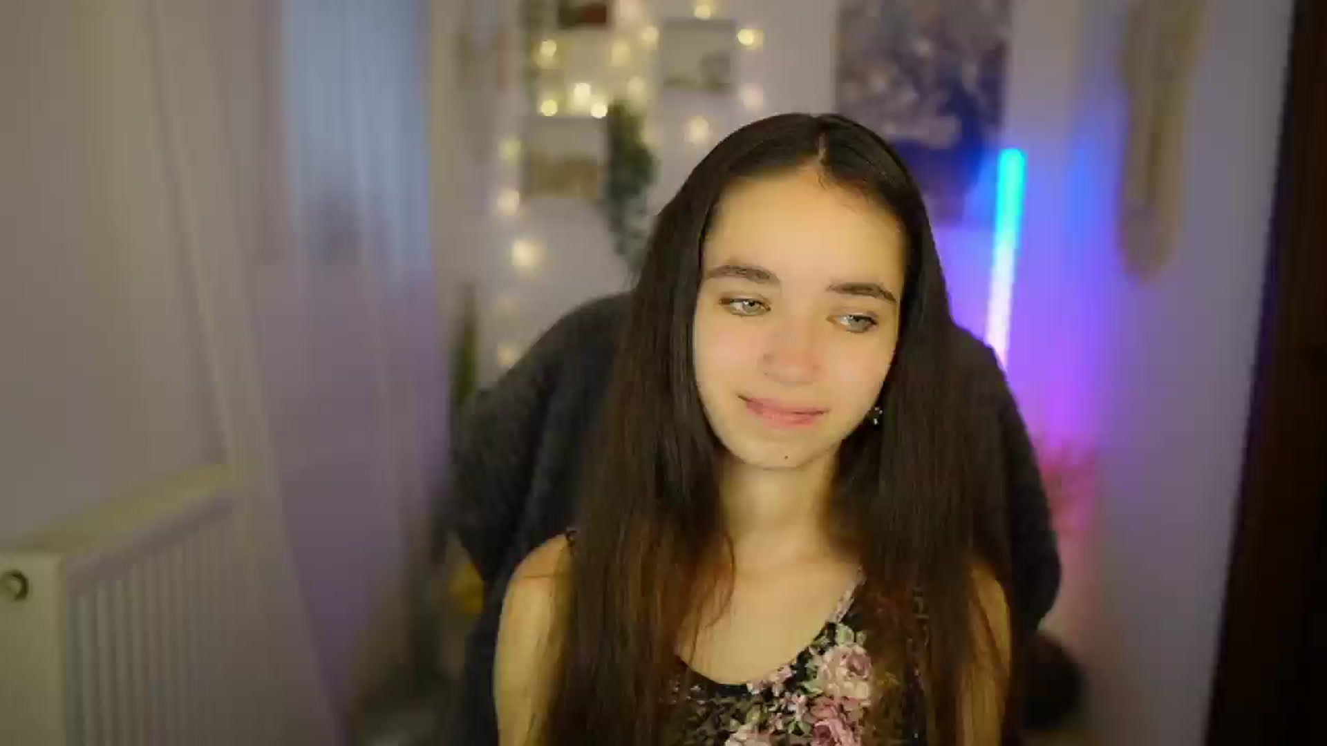 Gallery image thumbnail from Gia_Paige18's myfreecams stream on, 06/27/2024, 08:41 image 11 of 20