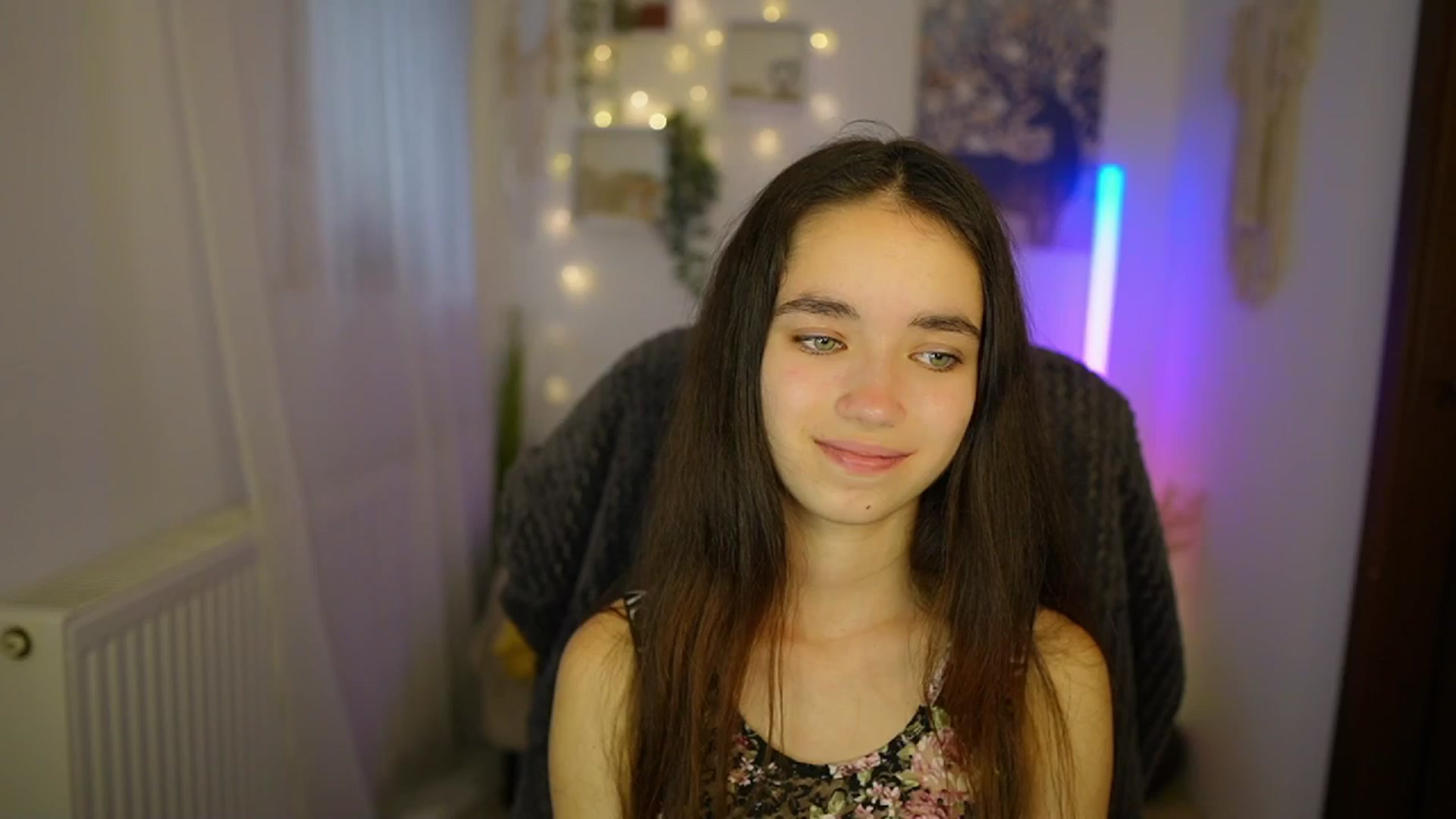 Gallery image thumbnail from Gia_Paige18's myfreecams stream on, 06/27/2024, 10:36 image 6 of 20