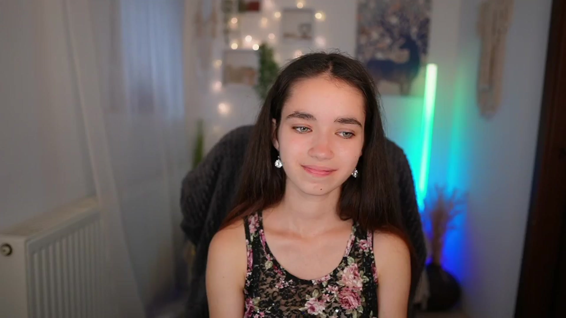 Gallery image thumbnail from Gia_Paige18's myfreecams stream on, 06/27/2024, 11:17 image 1 of 20