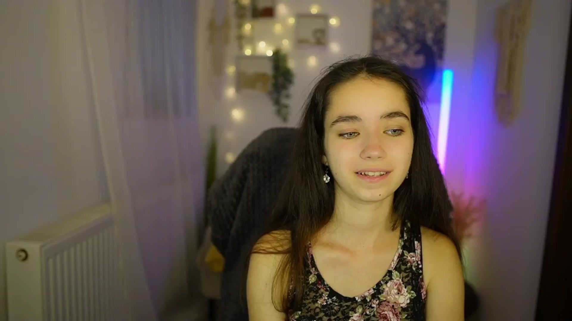 Gallery image thumbnail from Gia_Paige18's myfreecams stream on, 06/27/2024, 13:01 image 17 of 20