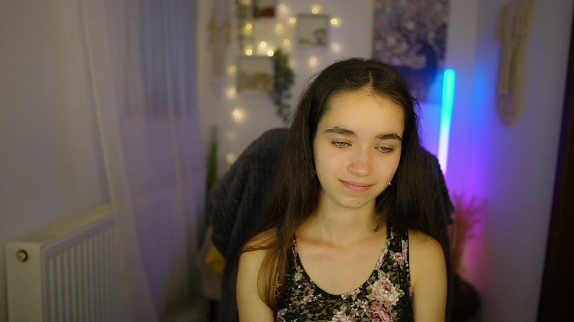 Gallery image thumbnail from Gia_Paige18's myfreecams stream on, 06/27/2024, 13:01 image 12 of 20