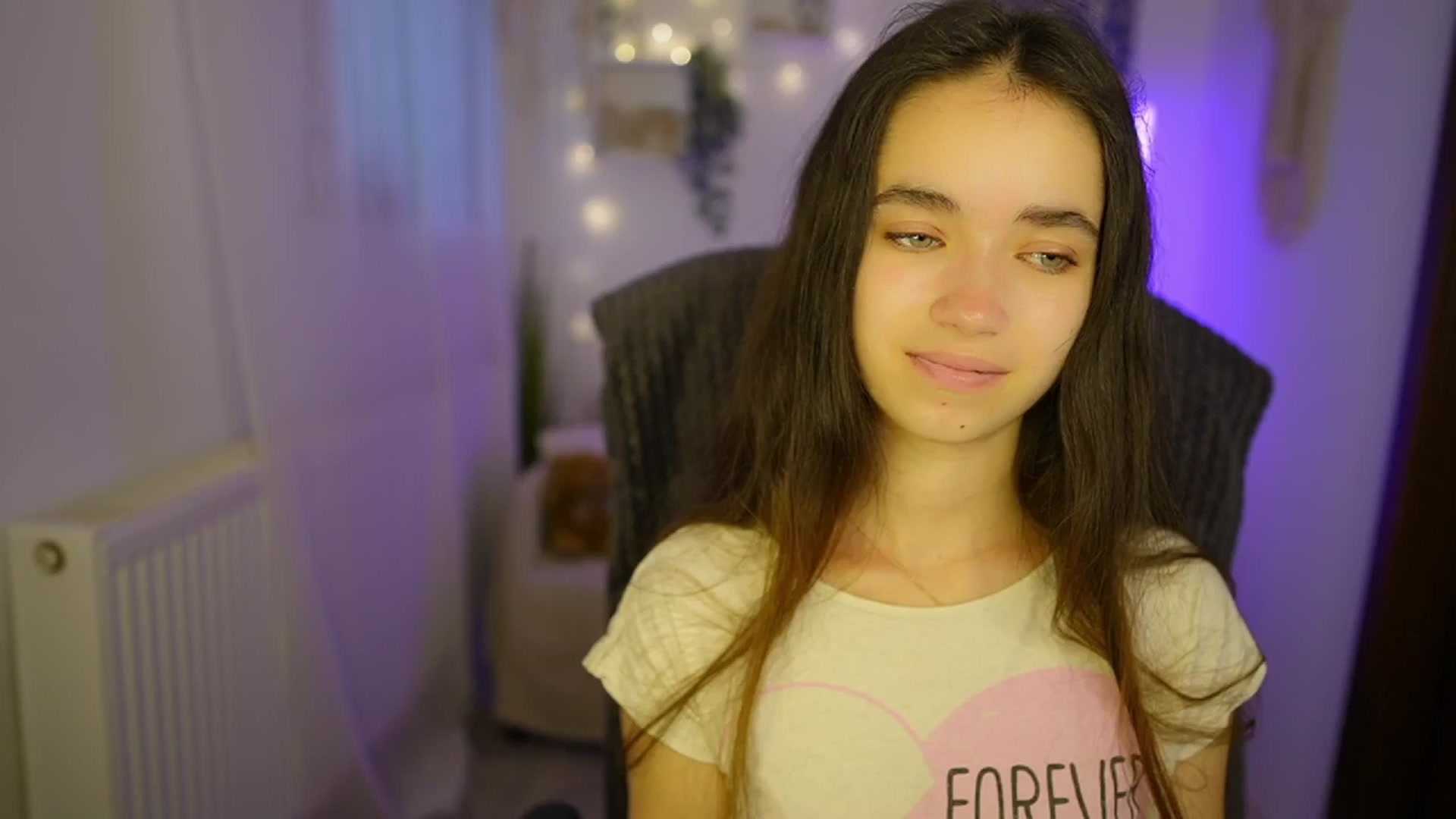 Gallery image thumbnail from Gia_Paige18's myfreecams stream on, 07/10/2024, 08:50 image 13 of 20