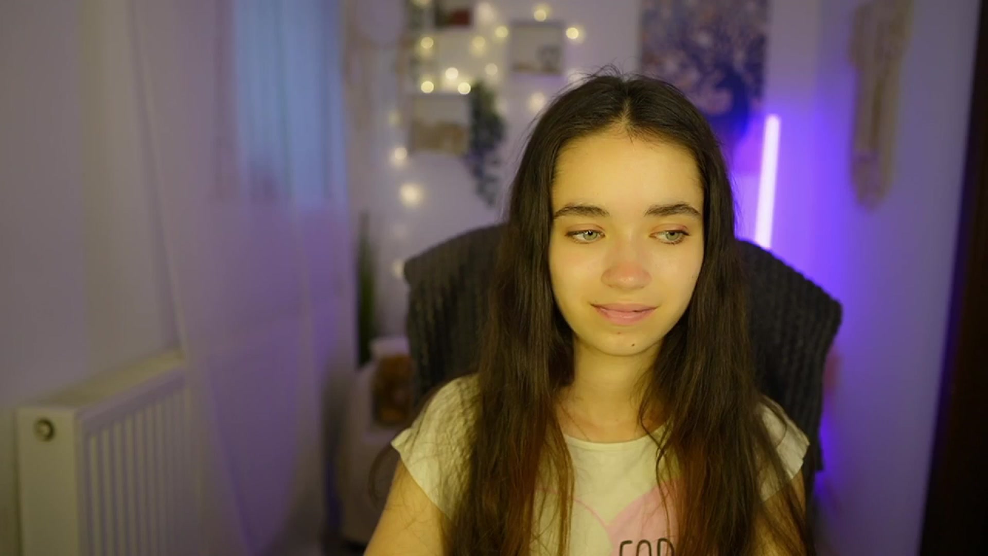 Gallery image thumbnail from Gia_Paige18's myfreecams stream on, 07/10/2024, 10:05 image 9 of 20