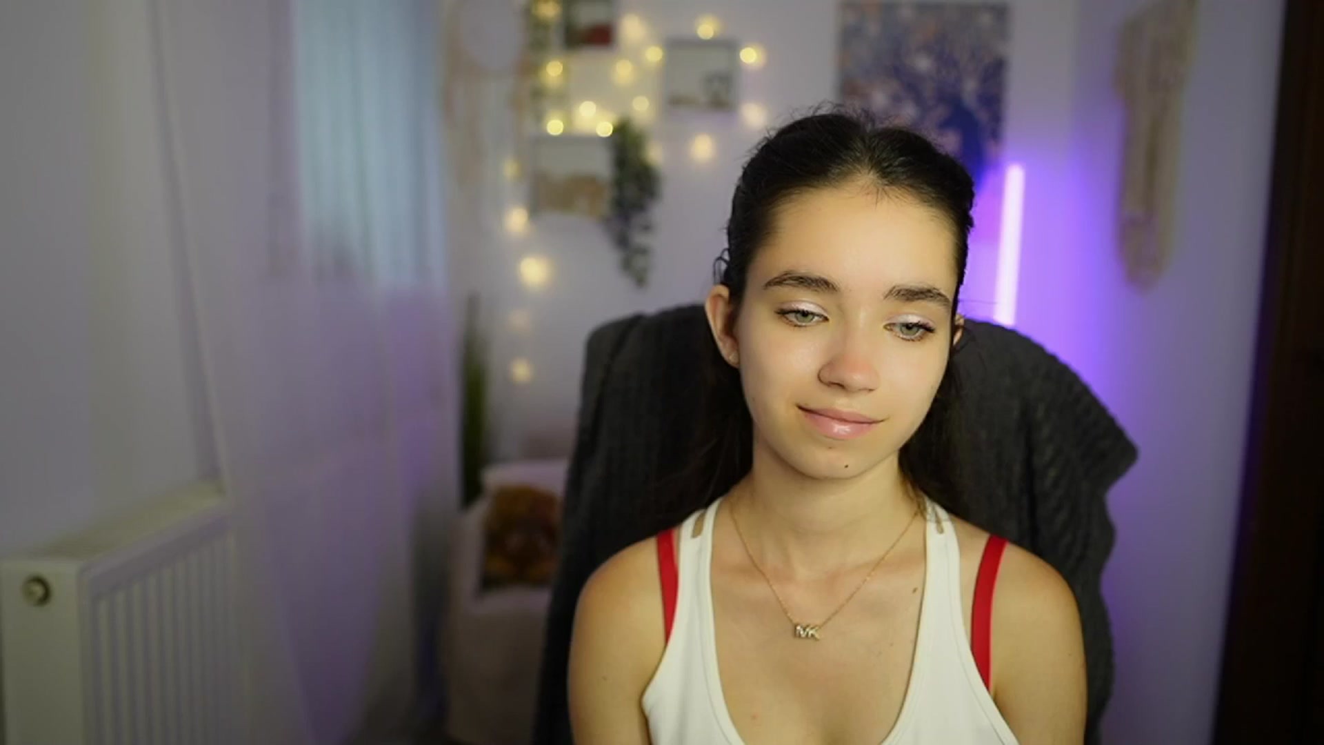 Gallery image thumbnail from Gia_Paige18's myfreecams stream on, 07/11/2024, 10:07 image 7 of 20