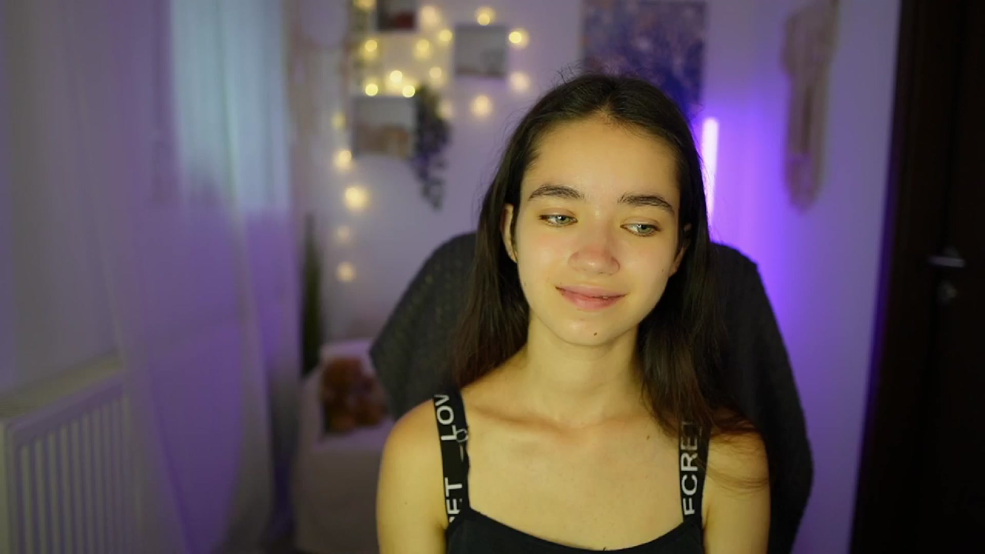 Gallery image thumbnail from Gia_Paige18's myfreecams stream on, 07/15/2024, 10:19 image 18 of 20