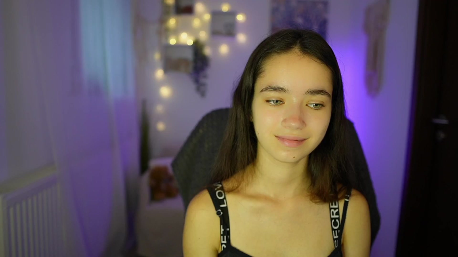 Gallery image thumbnail from Gia_Paige18's myfreecams stream on, 07/15/2024, 10:19 image 9 of 20