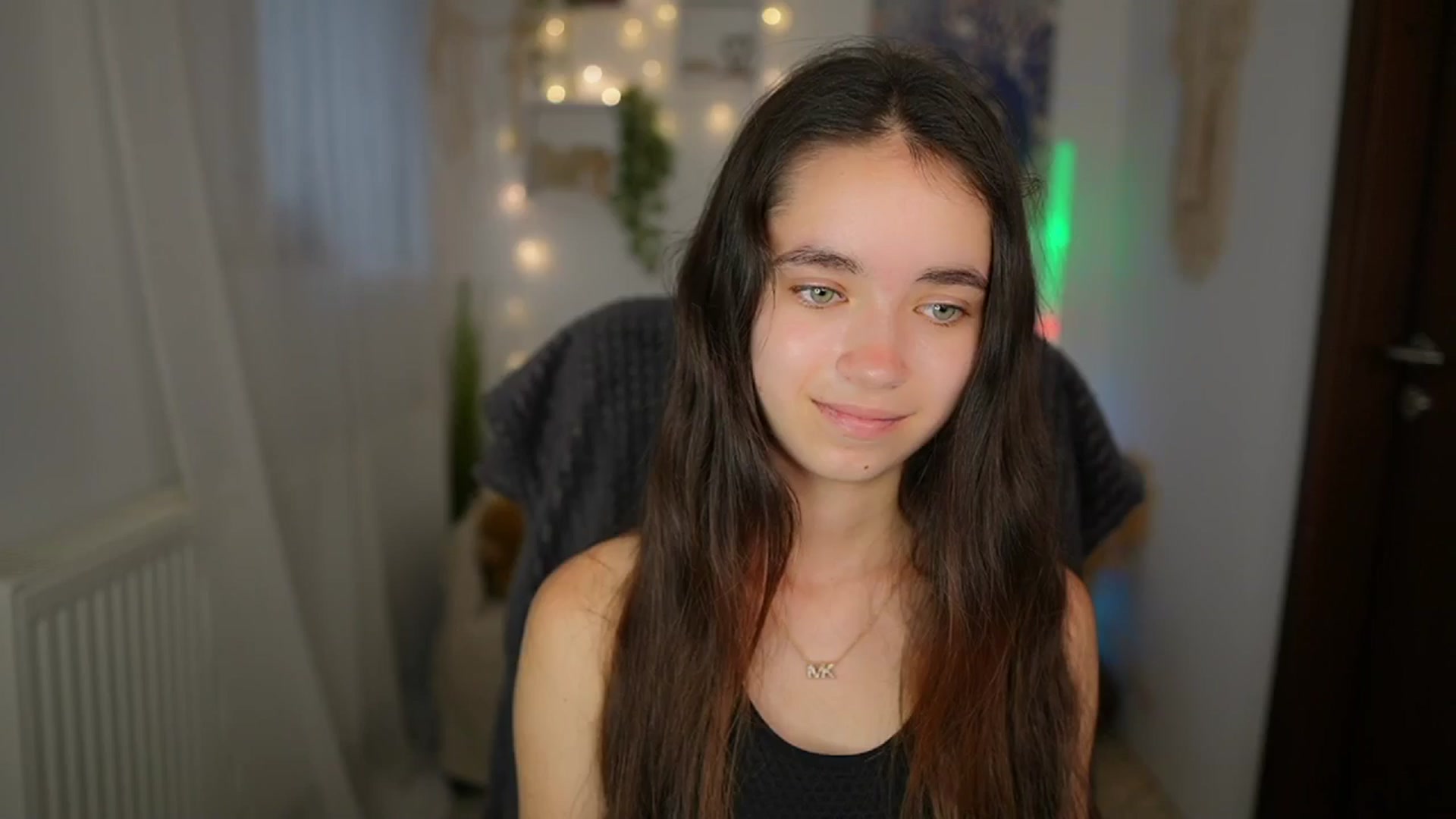 Gallery image thumbnail from Gia_Paige18's myfreecams stream on, 07/16/2024, 10:04 image 9 of 20