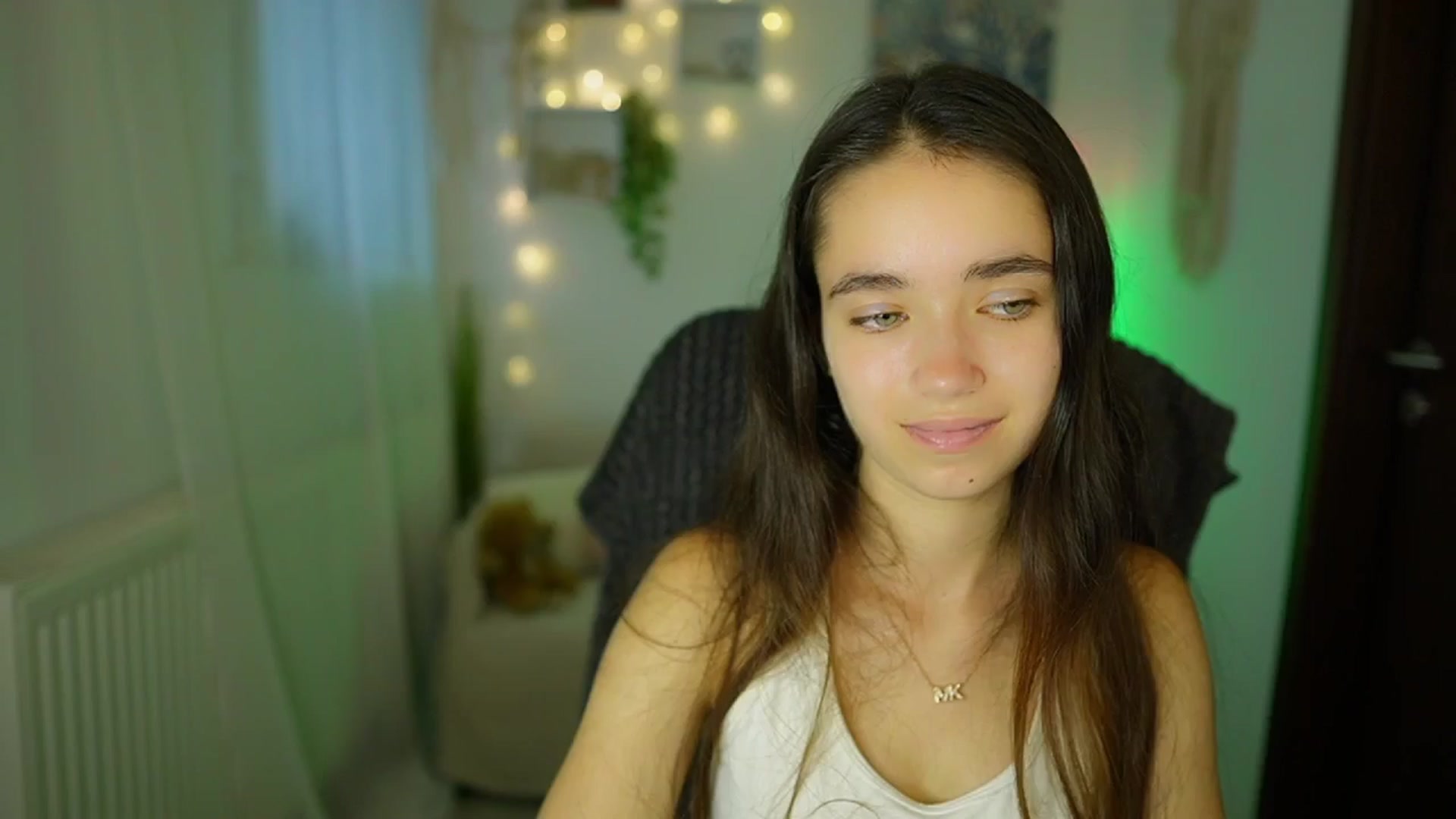 Gallery image thumbnail from Gia_Paige18's myfreecams stream on, 07/17/2024, 09:06 image 15 of 20