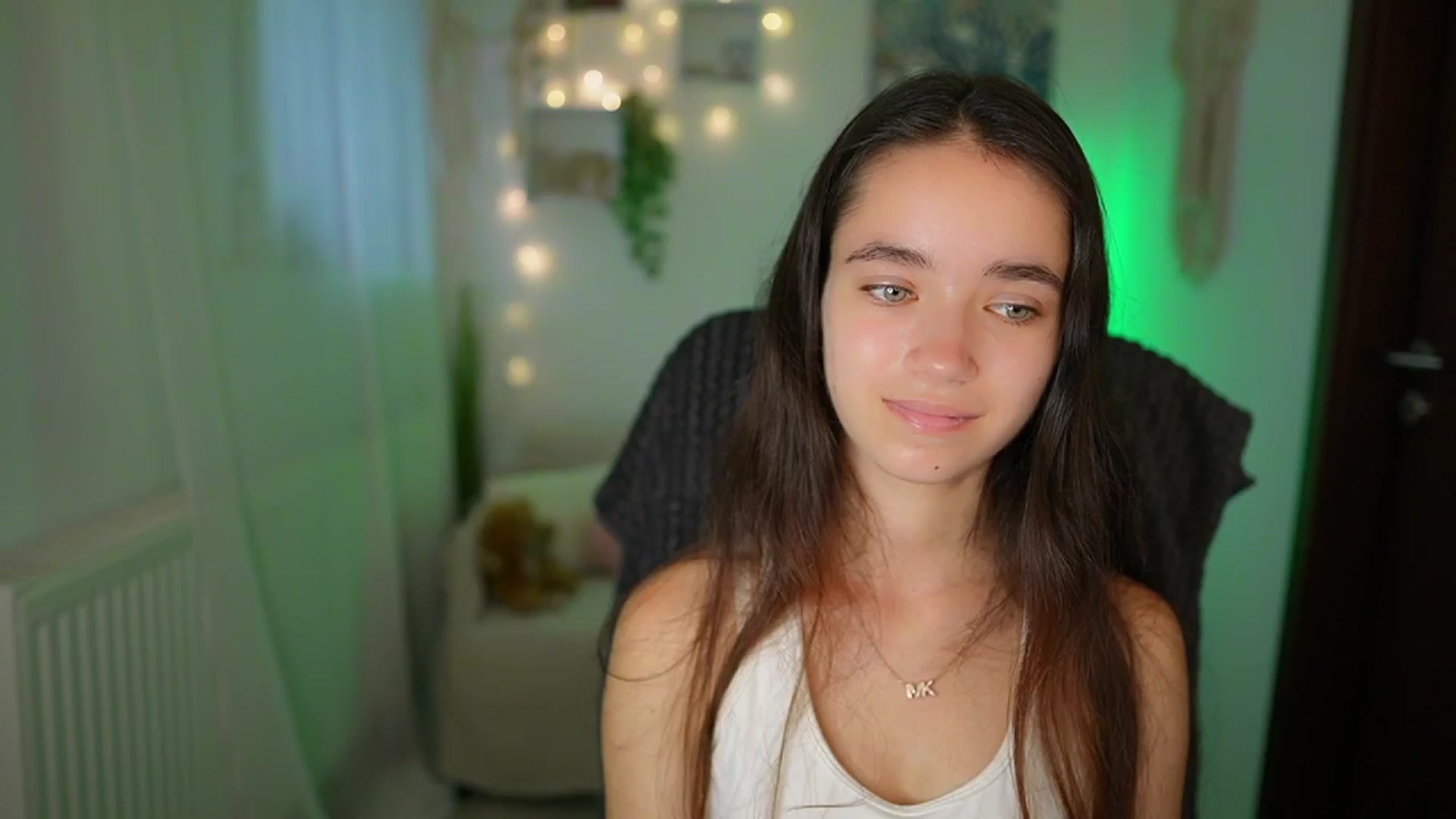 Gallery image thumbnail from Gia_Paige18's myfreecams stream on, 07/17/2024, 09:06 image 17 of 20