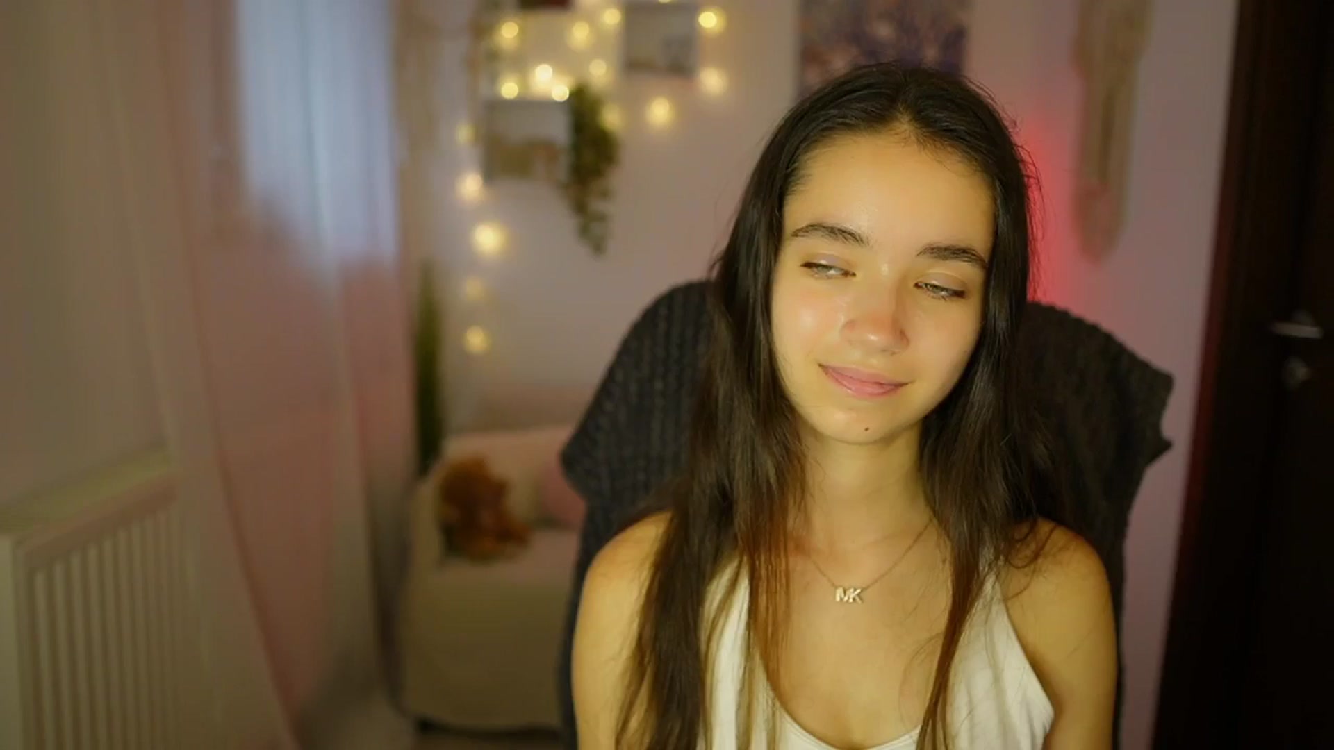 Gallery image thumbnail from Gia_Paige18's myfreecams stream on, 07/17/2024, 12:48 image 17 of 20