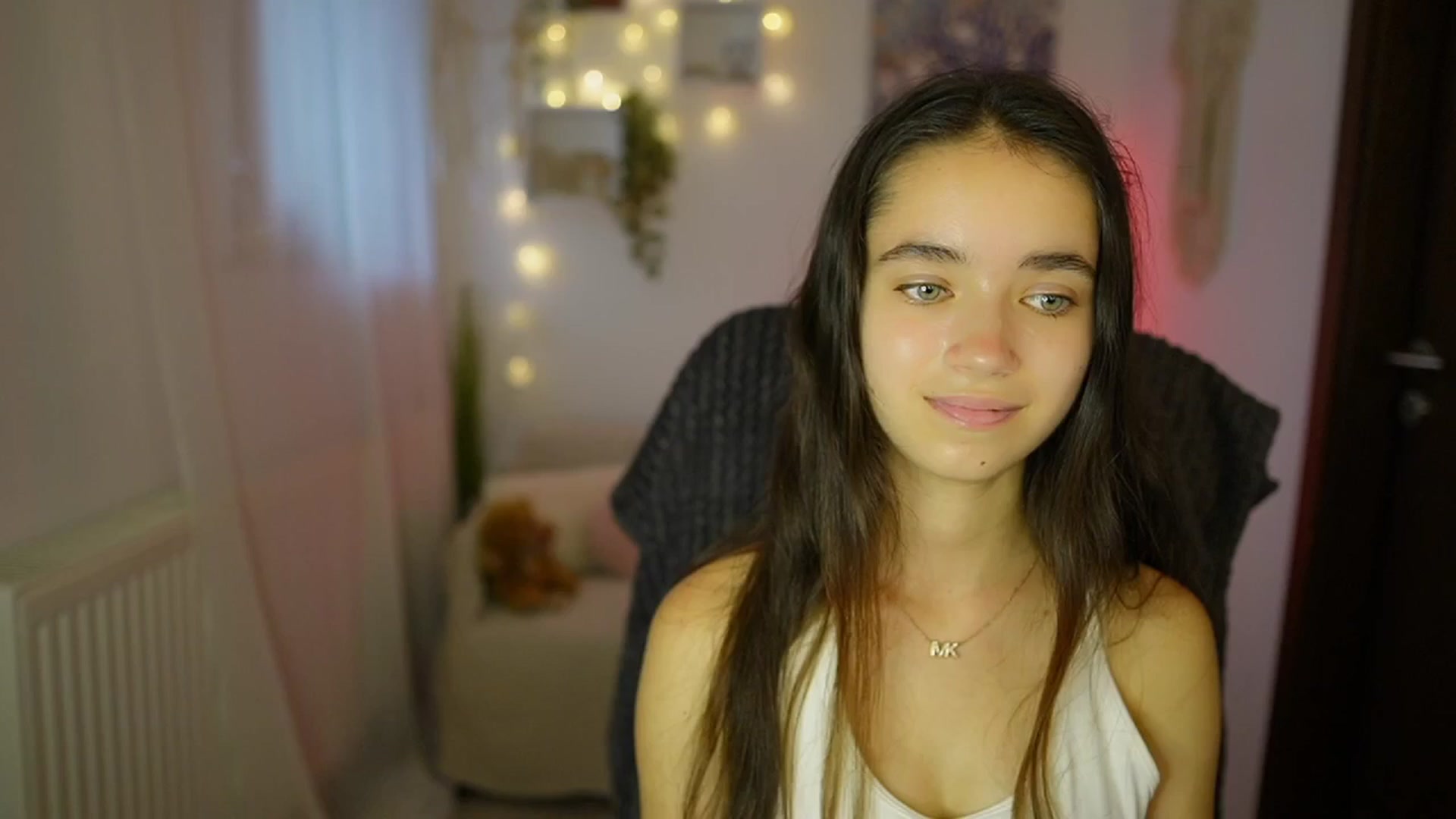 Gallery image thumbnail from Gia_Paige18's myfreecams stream on, 07/17/2024, 12:48 image 14 of 20