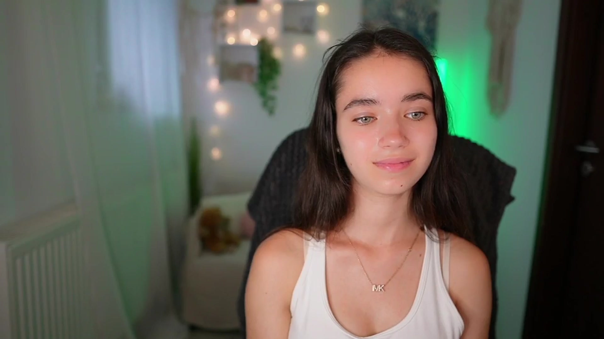 Gallery image thumbnail from Gia_Paige18's myfreecams stream on, 07/17/2024, 13:58 image 15 of 20