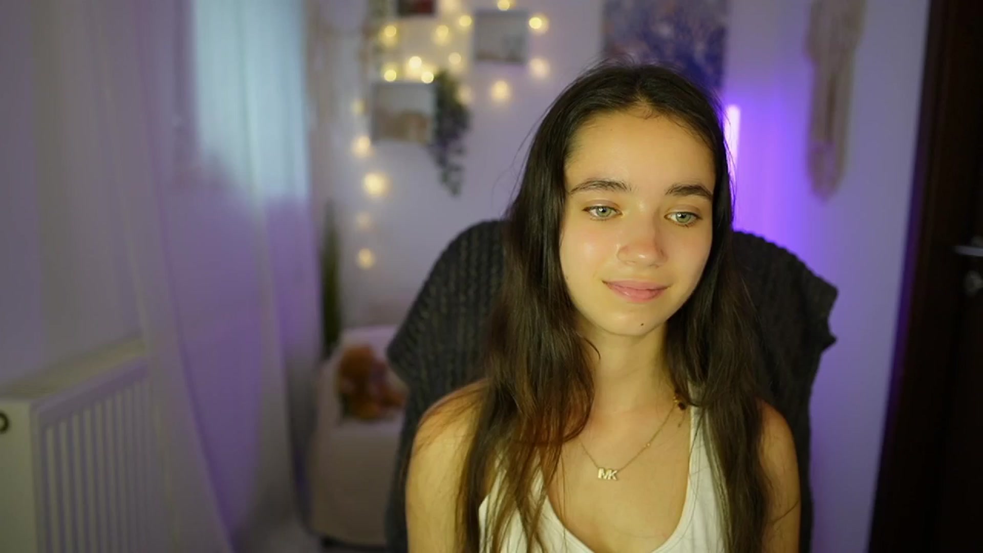 Gallery image thumbnail from Gia_Paige18's myfreecams stream on, 07/17/2024, 16:02 image 10 of 20