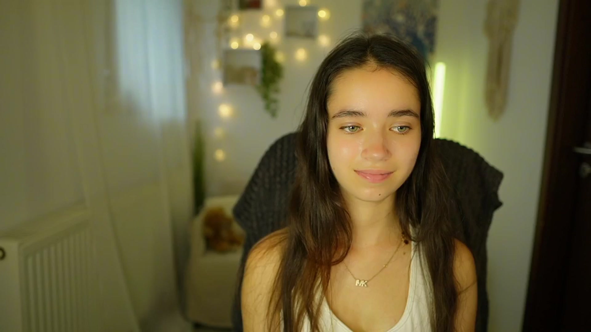 Gallery image thumbnail from Gia_Paige18's myfreecams stream on, 07/17/2024, 16:02 image 2 of 20