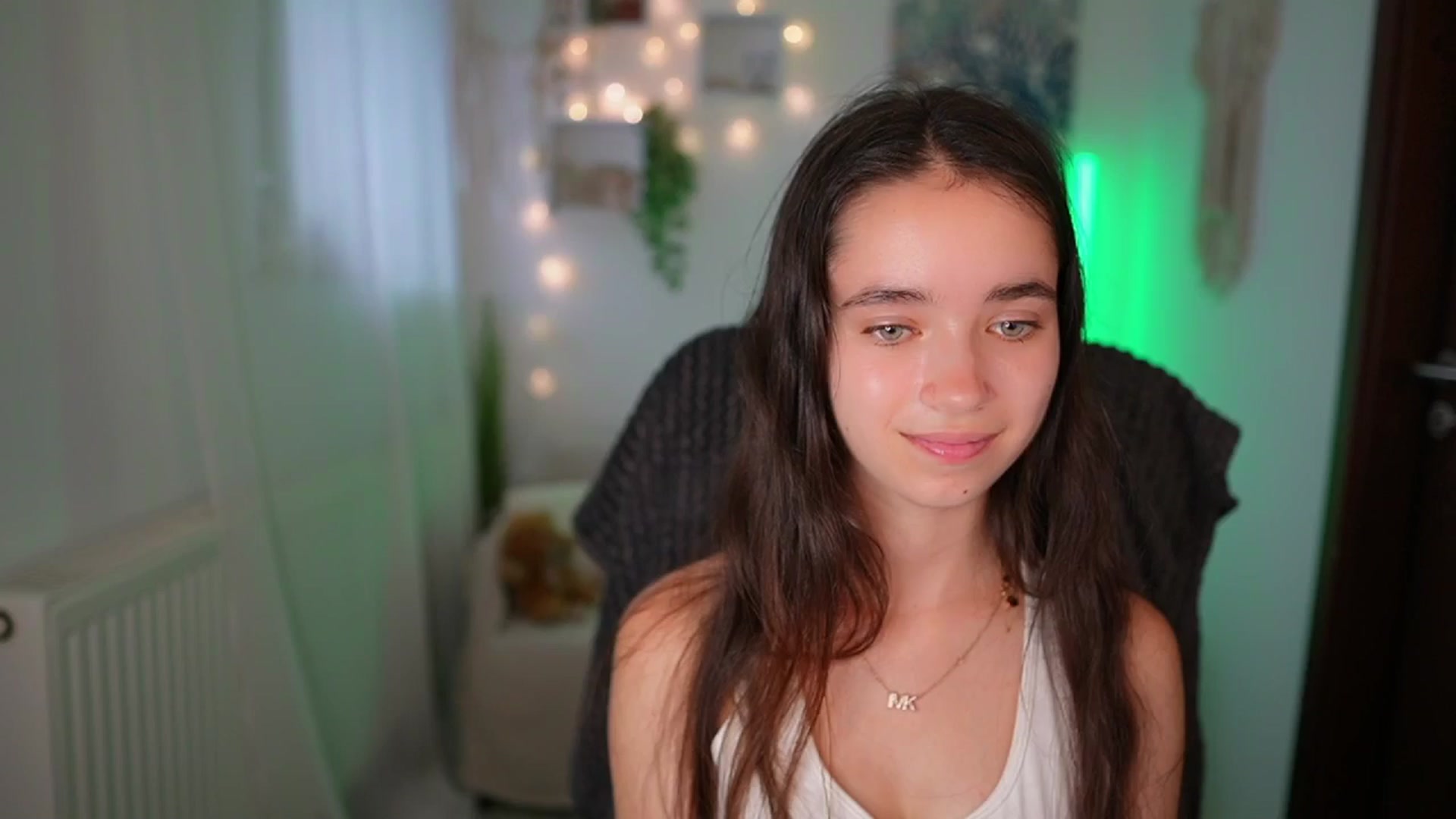 Gallery image thumbnail from Gia_Paige18's myfreecams stream on, 07/17/2024, 16:02 image 11 of 20
