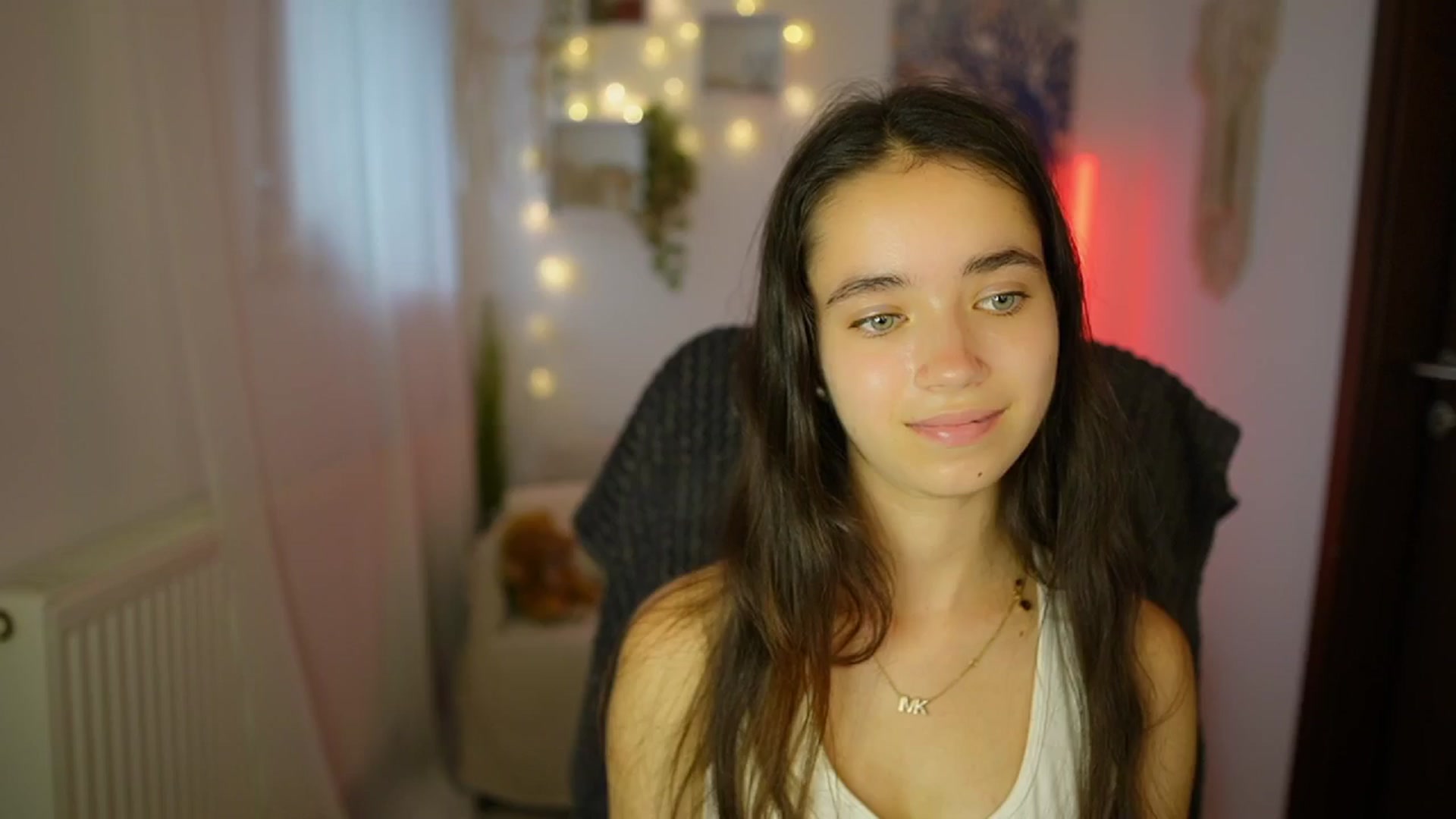 Gallery image thumbnail from Gia_Paige18's myfreecams stream on, 07/17/2024, 16:02 image 1 of 20