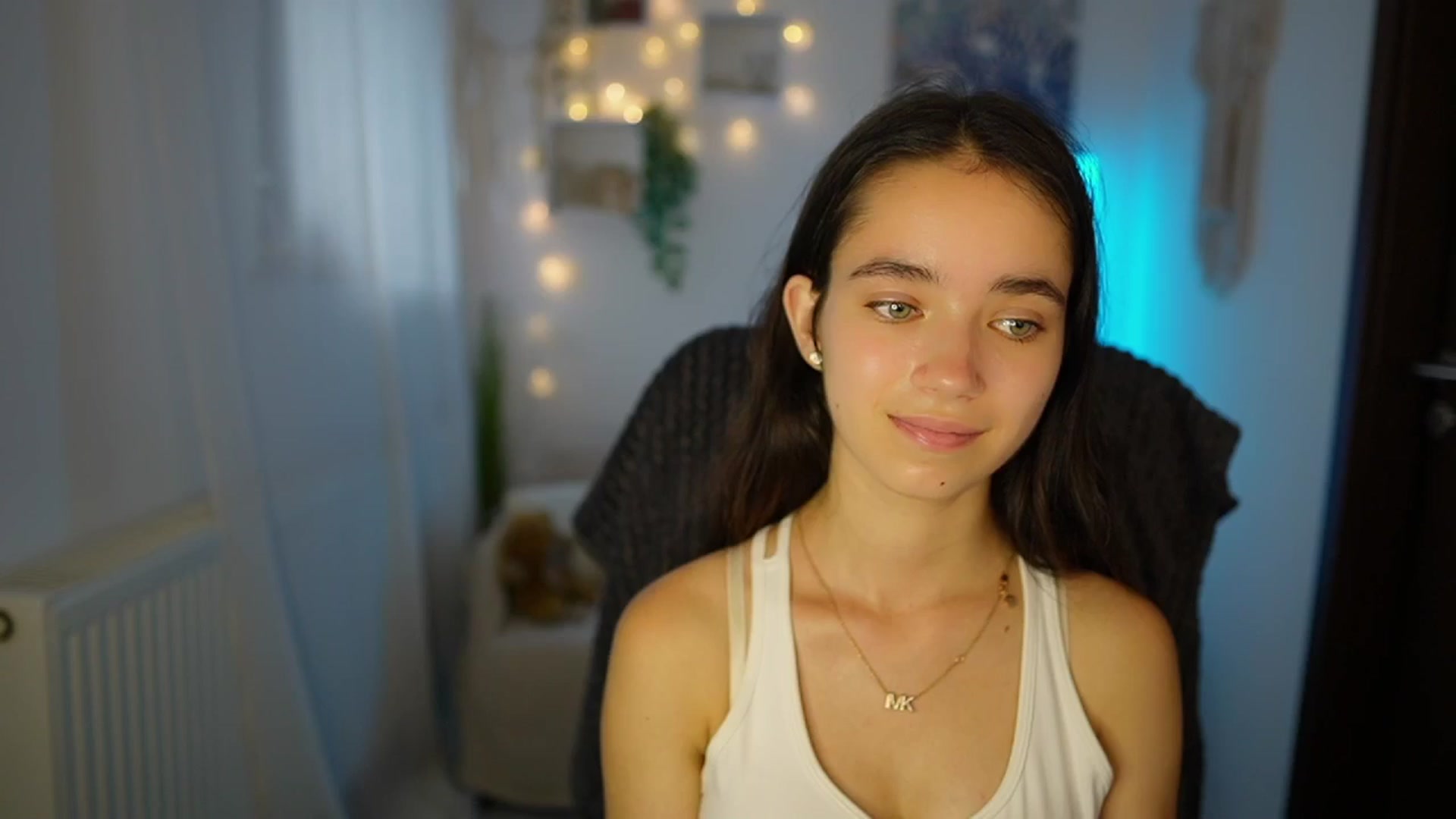 Gallery image thumbnail from Gia_Paige18's myfreecams stream on, 07/17/2024, 16:02 image 17 of 20