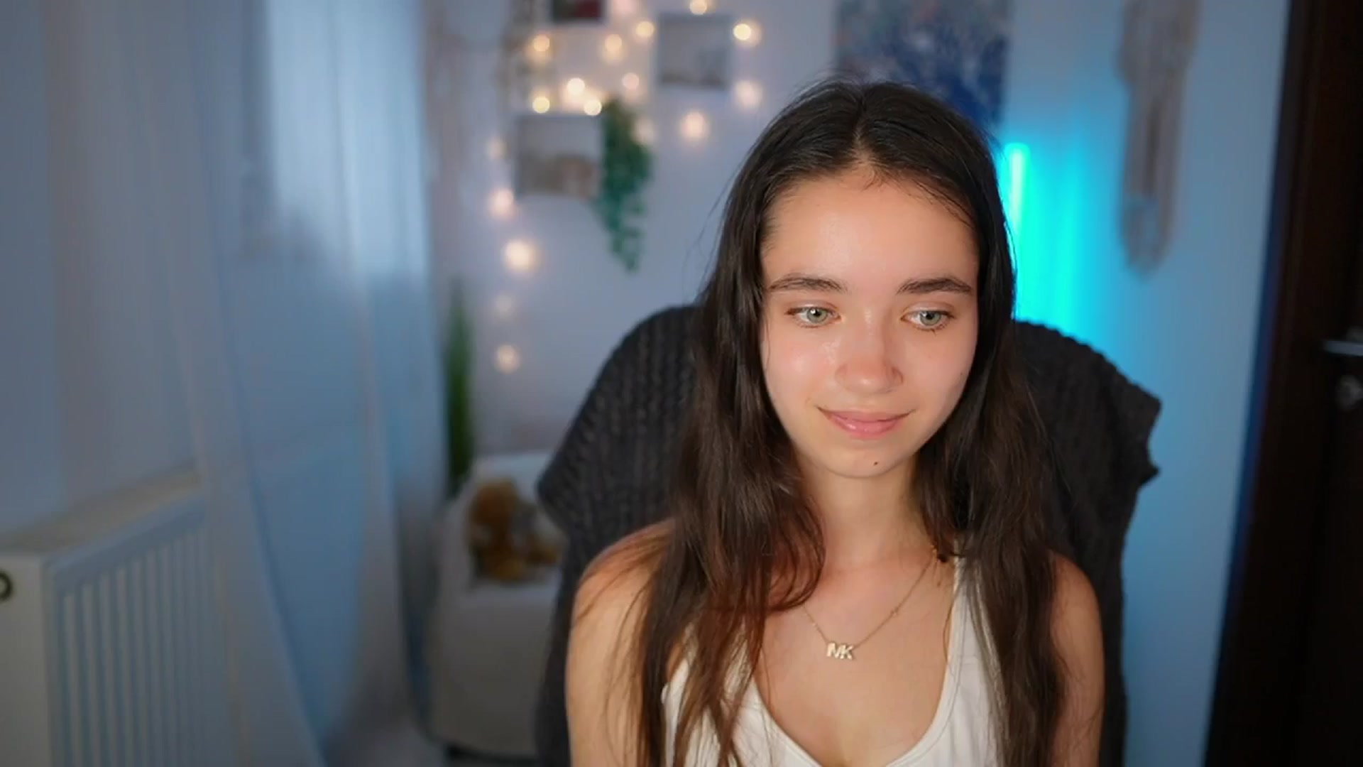 Gallery image thumbnail from Gia_Paige18's myfreecams stream on, 07/17/2024, 16:02 image 12 of 20