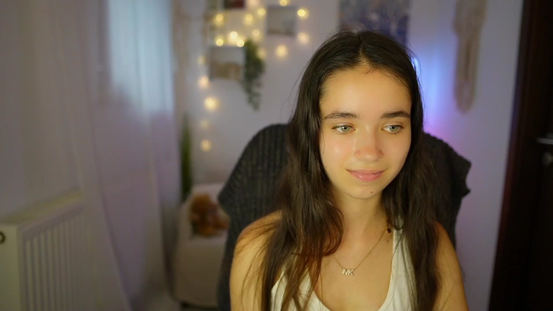 Gallery image thumbnail from Gia_Paige18's myfreecams stream on, 07/17/2024, 16:02 image 13 of 20