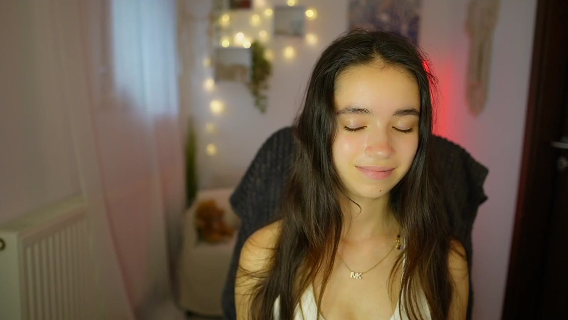 Gallery image thumbnail from Gia_Paige18's myfreecams stream on, 07/17/2024, 16:33 image 9 of 20