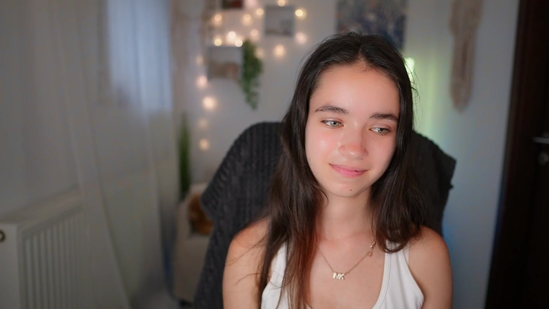 Gallery image thumbnail from Gia_Paige18's myfreecams stream on, 07/17/2024, 17:02 image 17 of 20