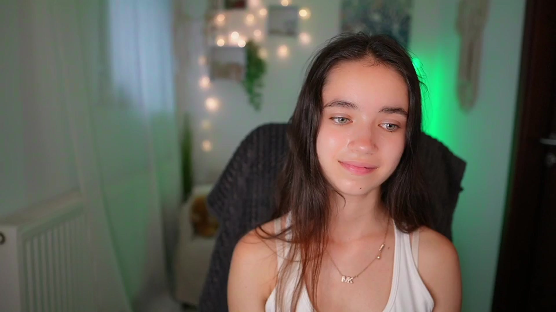 Gallery image thumbnail from Gia_Paige18's myfreecams stream on, 07/17/2024, 17:02 image 4 of 20