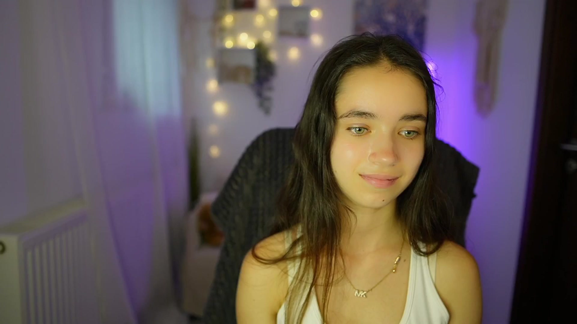 Gallery image thumbnail from Gia_Paige18's myfreecams stream on, 07/17/2024, 17:02 image 9 of 20