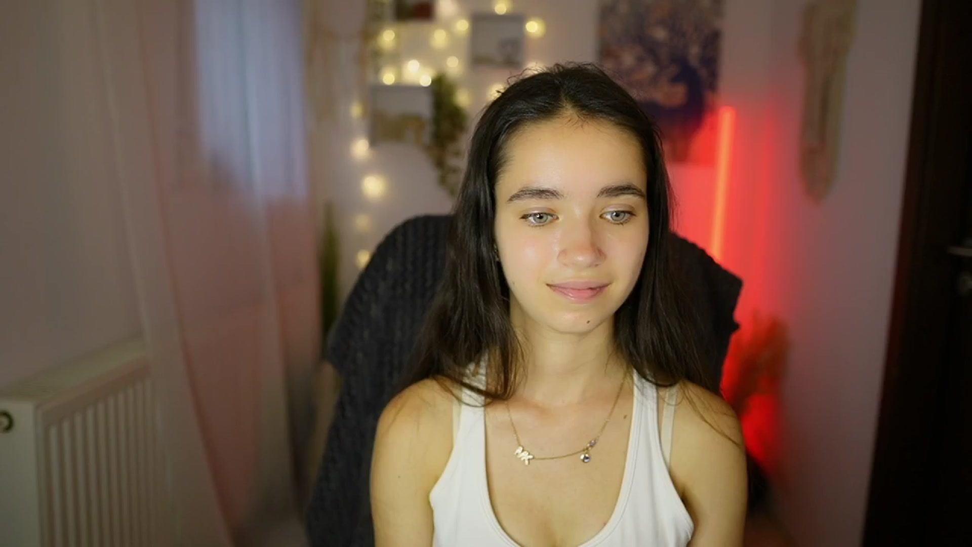 Gallery image thumbnail from Gia_Paige18's myfreecams stream on, 07/17/2024, 17:51 image 9 of 20