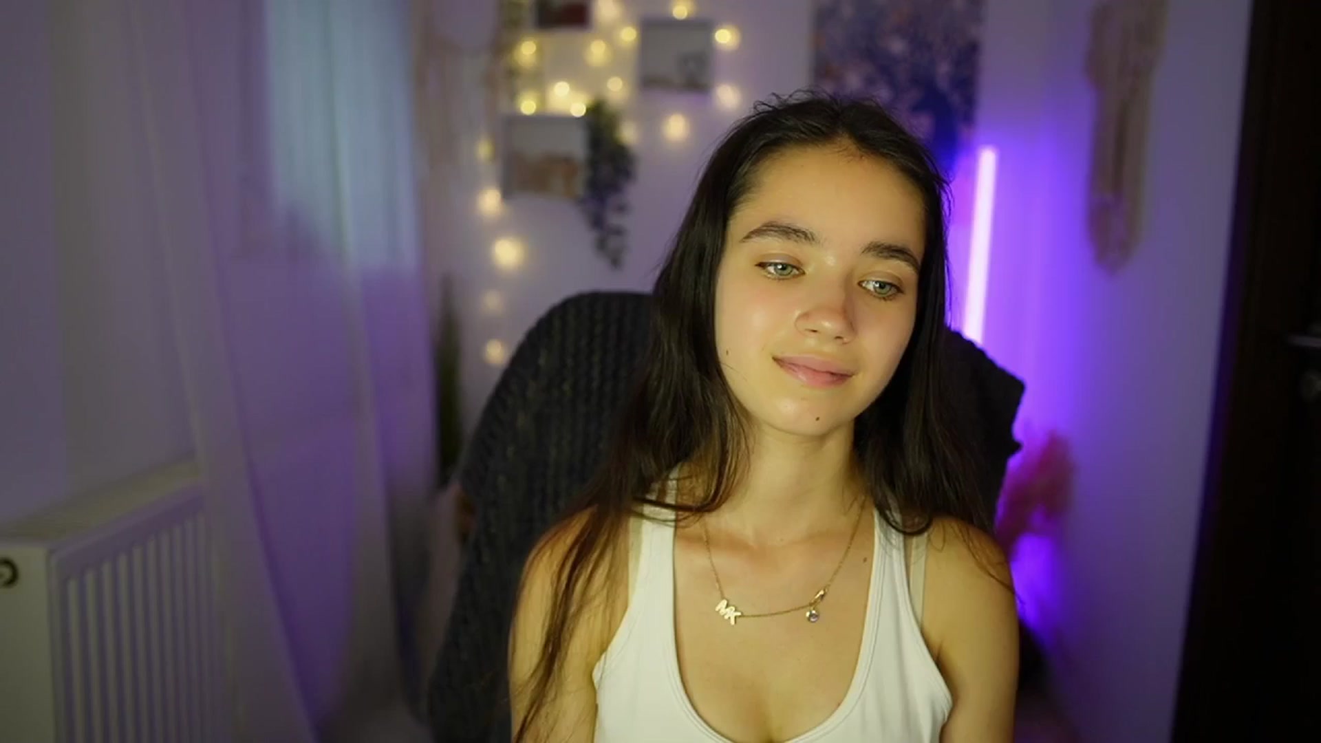 Gallery image thumbnail from Gia_Paige18's myfreecams stream on, 07/17/2024, 17:51 image 4 of 20