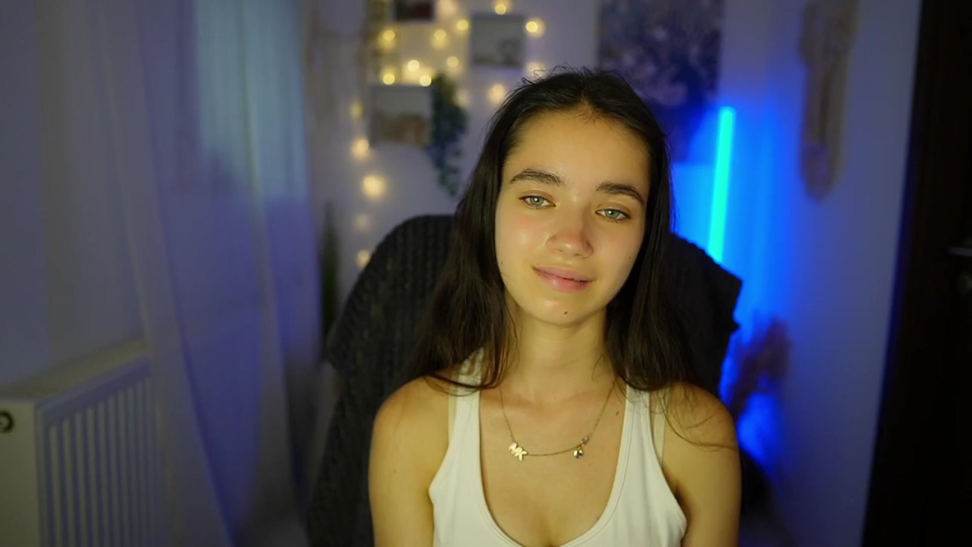 Gallery image thumbnail from Gia_Paige18's myfreecams stream on, 07/17/2024, 17:51 image 11 of 20