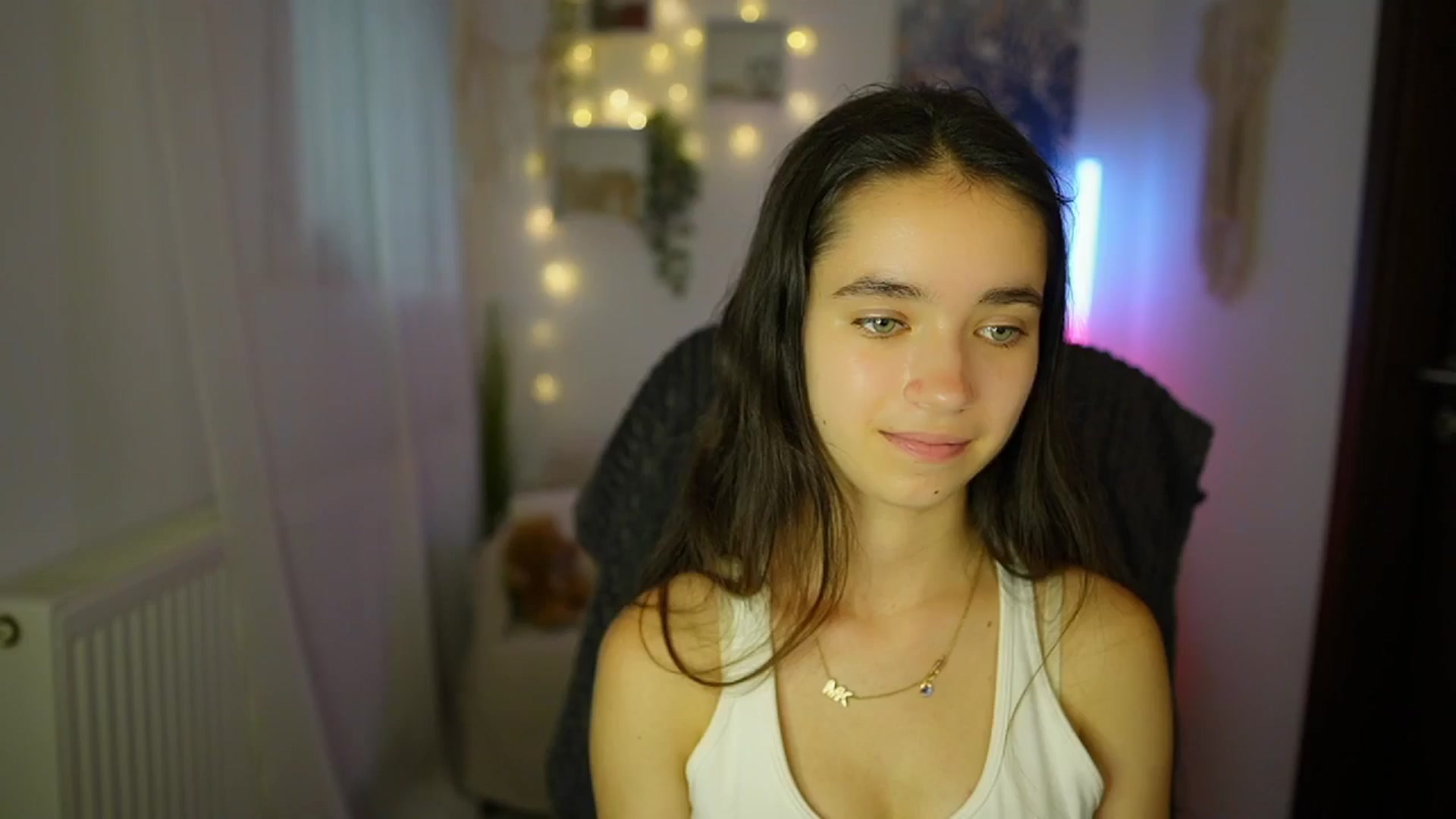 Gallery image thumbnail from Gia_Paige18's myfreecams stream on, 07/17/2024, 17:51 image 12 of 20