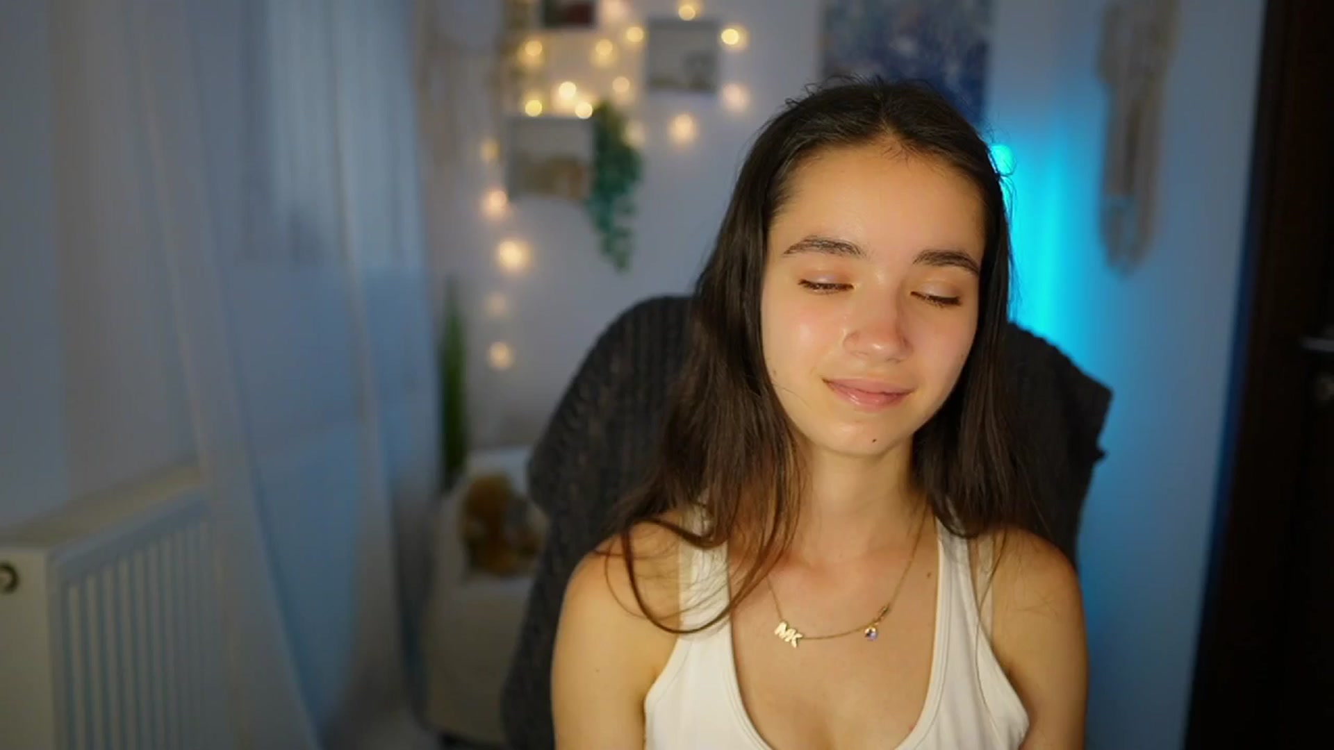 Gallery image thumbnail from Gia_Paige18's myfreecams stream on, 07/17/2024, 17:51 image 16 of 20