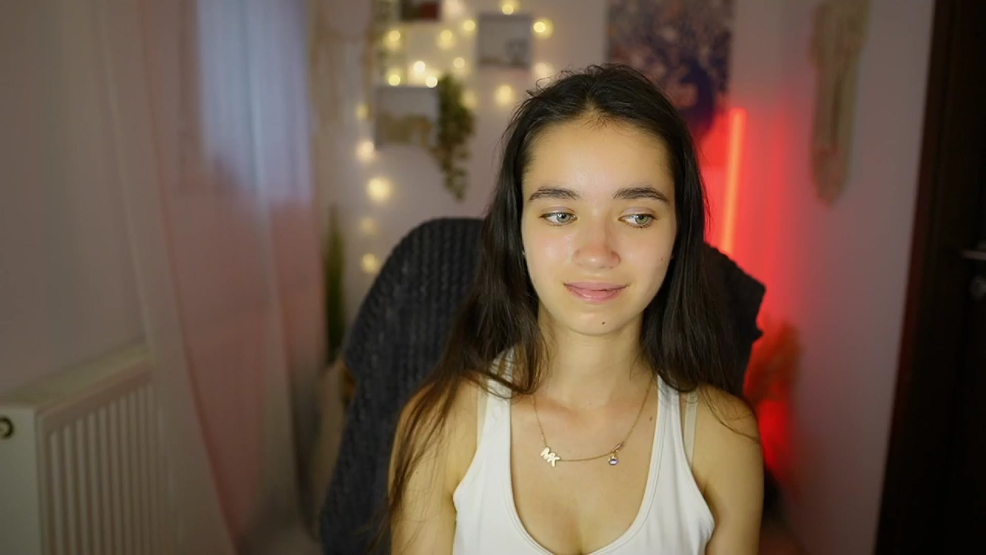 Gallery image thumbnail from Gia_Paige18's myfreecams stream on, 07/17/2024, 17:51 image 6 of 20