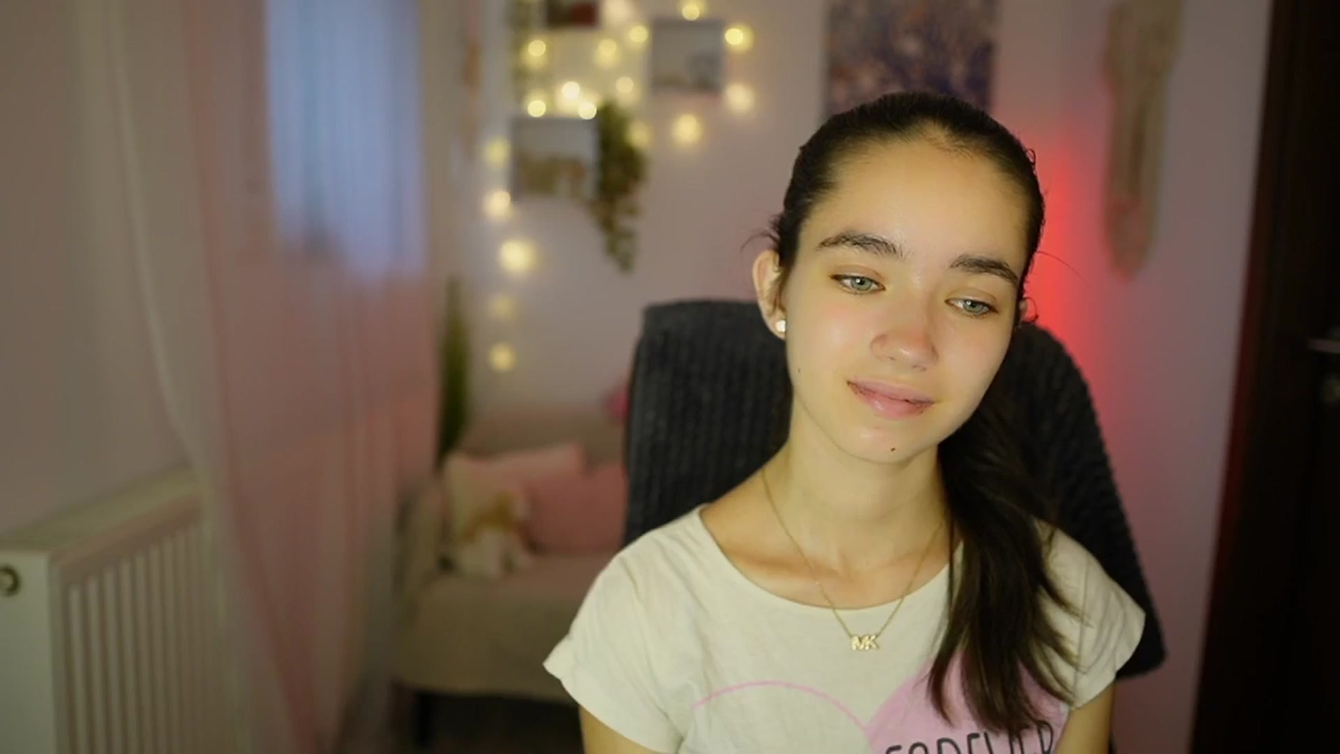 Gallery image thumbnail from Gia_Paige18's myfreecams stream on, 07/18/2024, 09:42 image 12 of 20