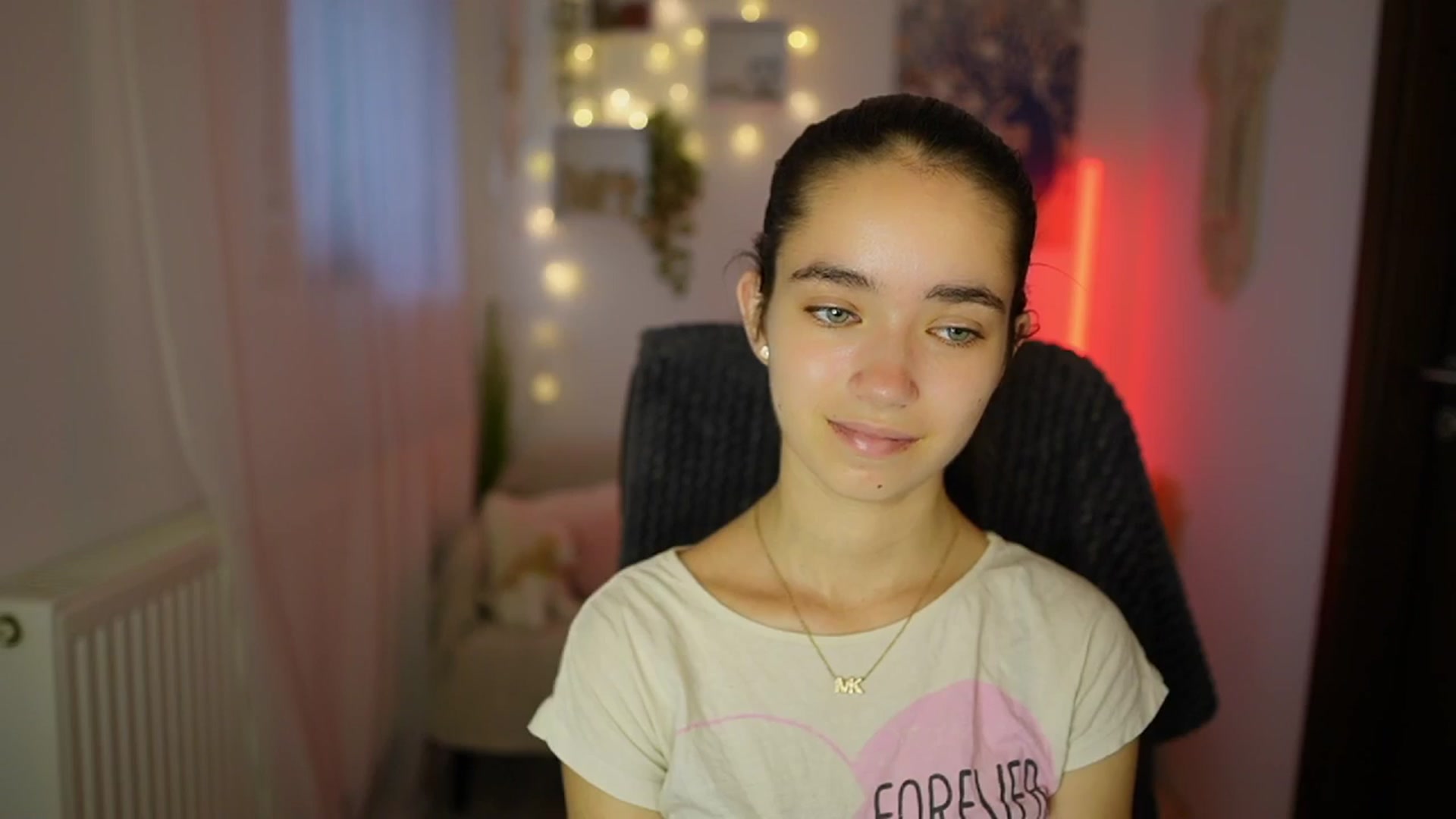 Gallery image thumbnail from Gia_Paige18's myfreecams stream on, 07/18/2024, 09:42 image 8 of 20