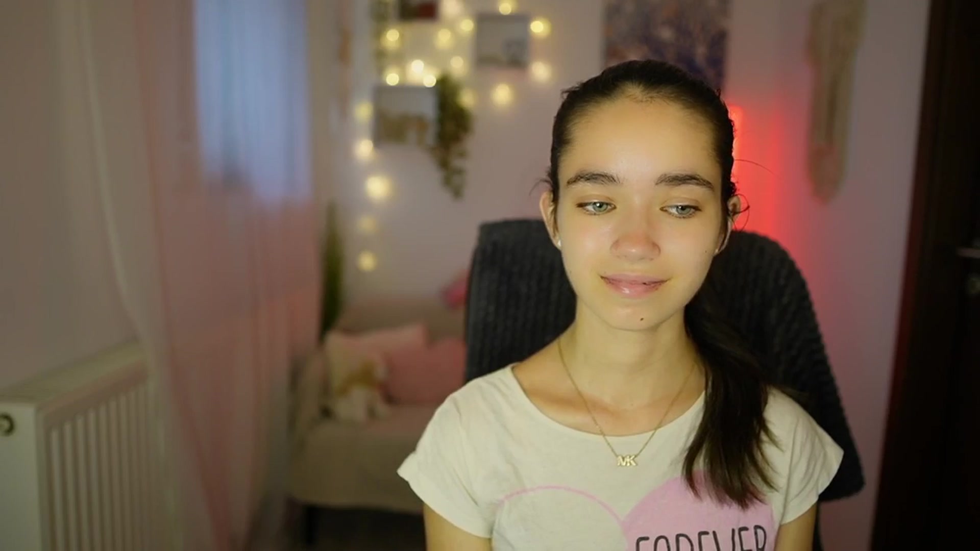 Gallery image thumbnail from Gia_Paige18's myfreecams stream on, 07/18/2024, 09:42 image 16 of 20