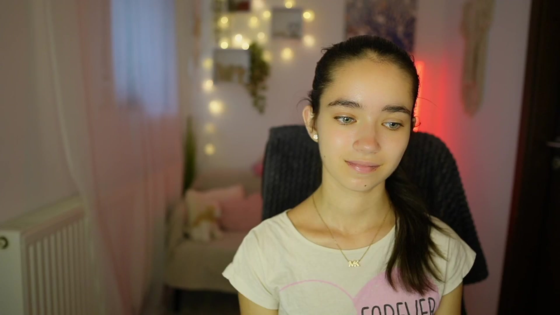 Gallery image thumbnail from Gia_Paige18's myfreecams stream on, 07/18/2024, 09:42 image 14 of 20