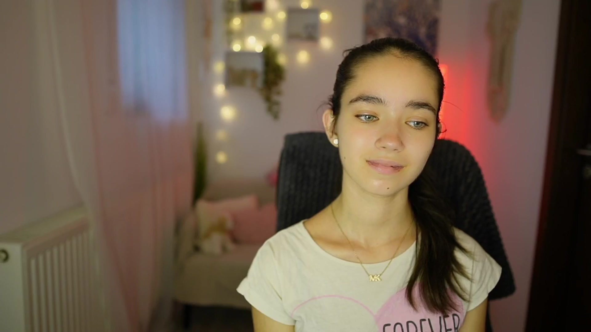 Gallery image thumbnail from Gia_Paige18's myfreecams stream on, 07/18/2024, 09:42 image 13 of 20