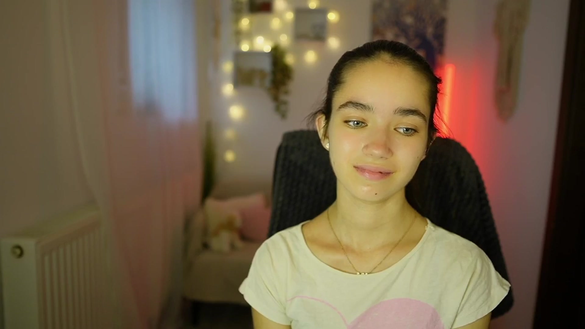 Gallery image thumbnail from Gia_Paige18's myfreecams stream on, 07/18/2024, 11:49 image 14 of 20