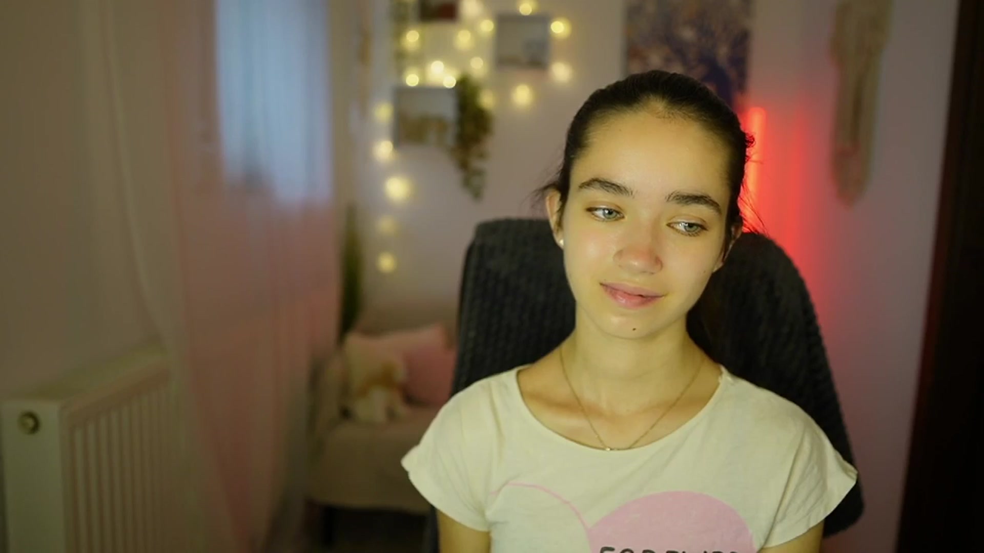 Gallery image thumbnail from Gia_Paige18's myfreecams stream on, 07/18/2024, 11:49 image 15 of 20