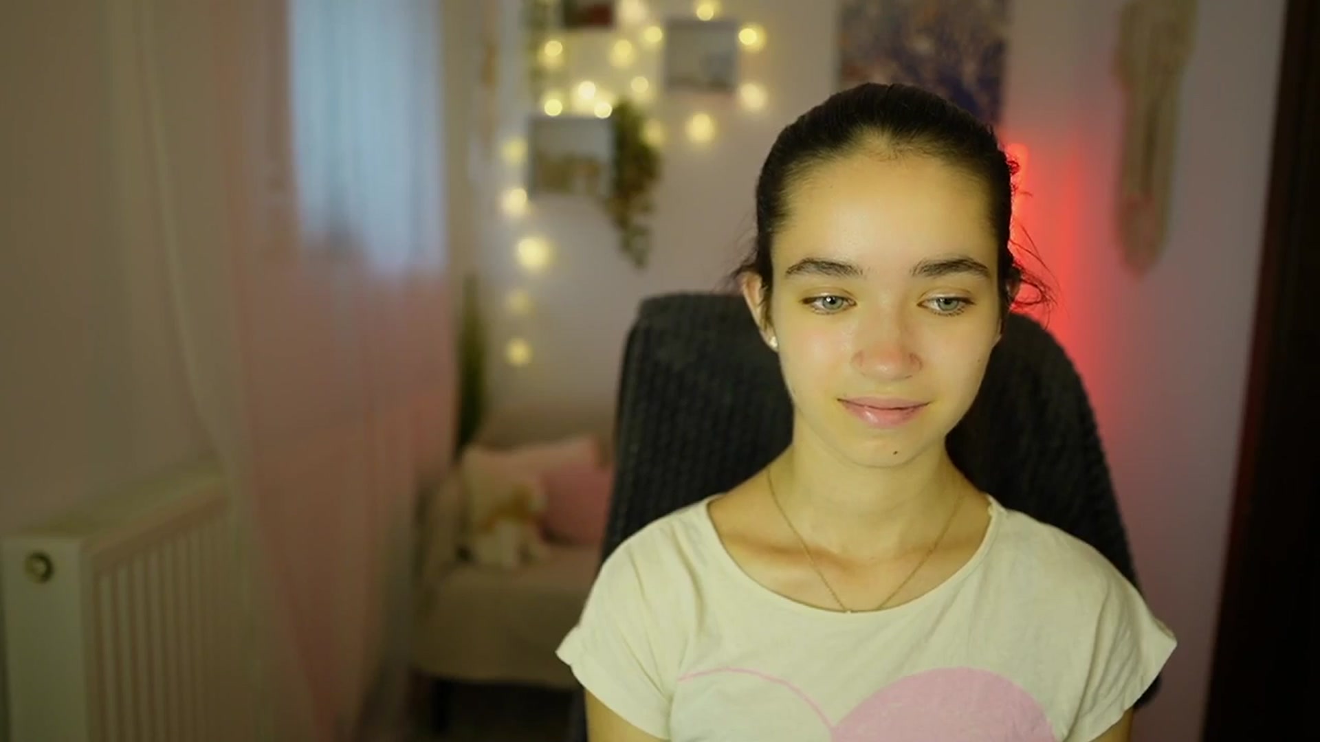 Gallery image thumbnail from Gia_Paige18's myfreecams stream on, 07/18/2024, 11:49 image 19 of 20