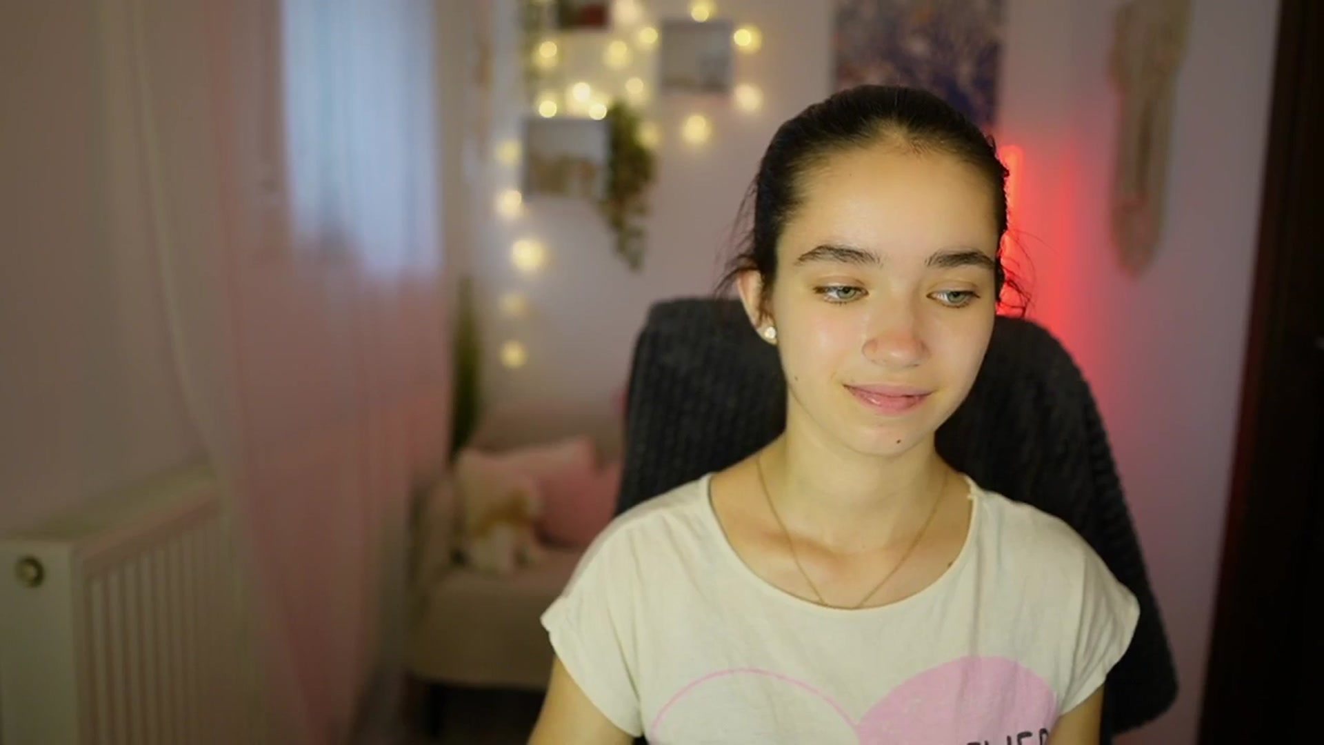 Gallery image thumbnail from Gia_Paige18's myfreecams stream on, 07/18/2024, 12:31 image 8 of 20