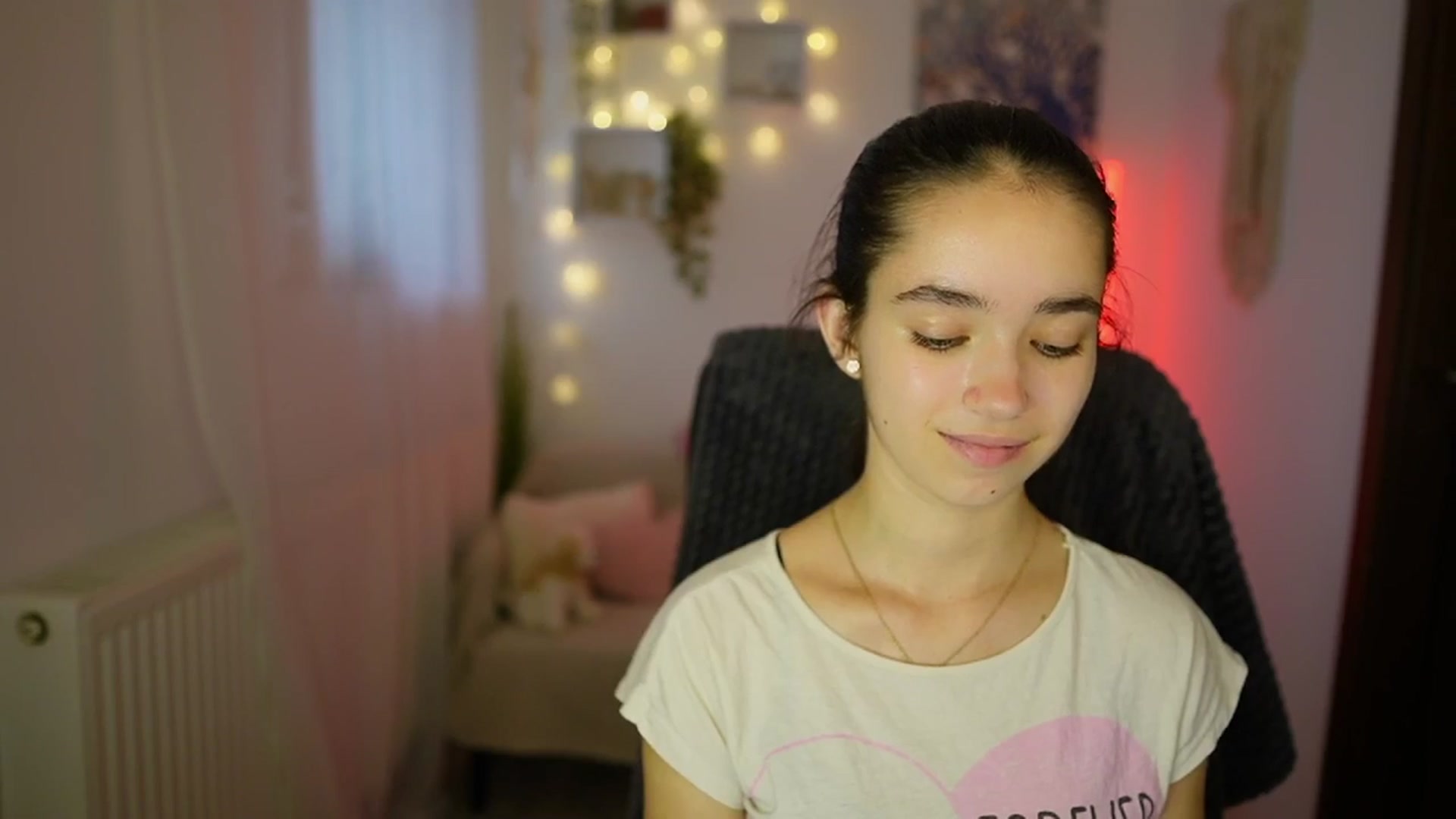 Gallery image thumbnail from Gia_Paige18's myfreecams stream on, 07/18/2024, 12:31 image 10 of 20