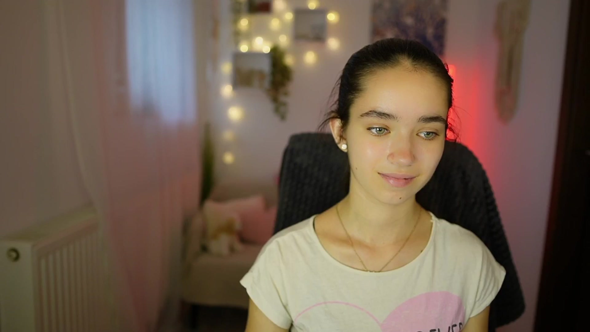 Gallery image thumbnail from Gia_Paige18's myfreecams stream on, 07/18/2024, 12:31 image 13 of 20