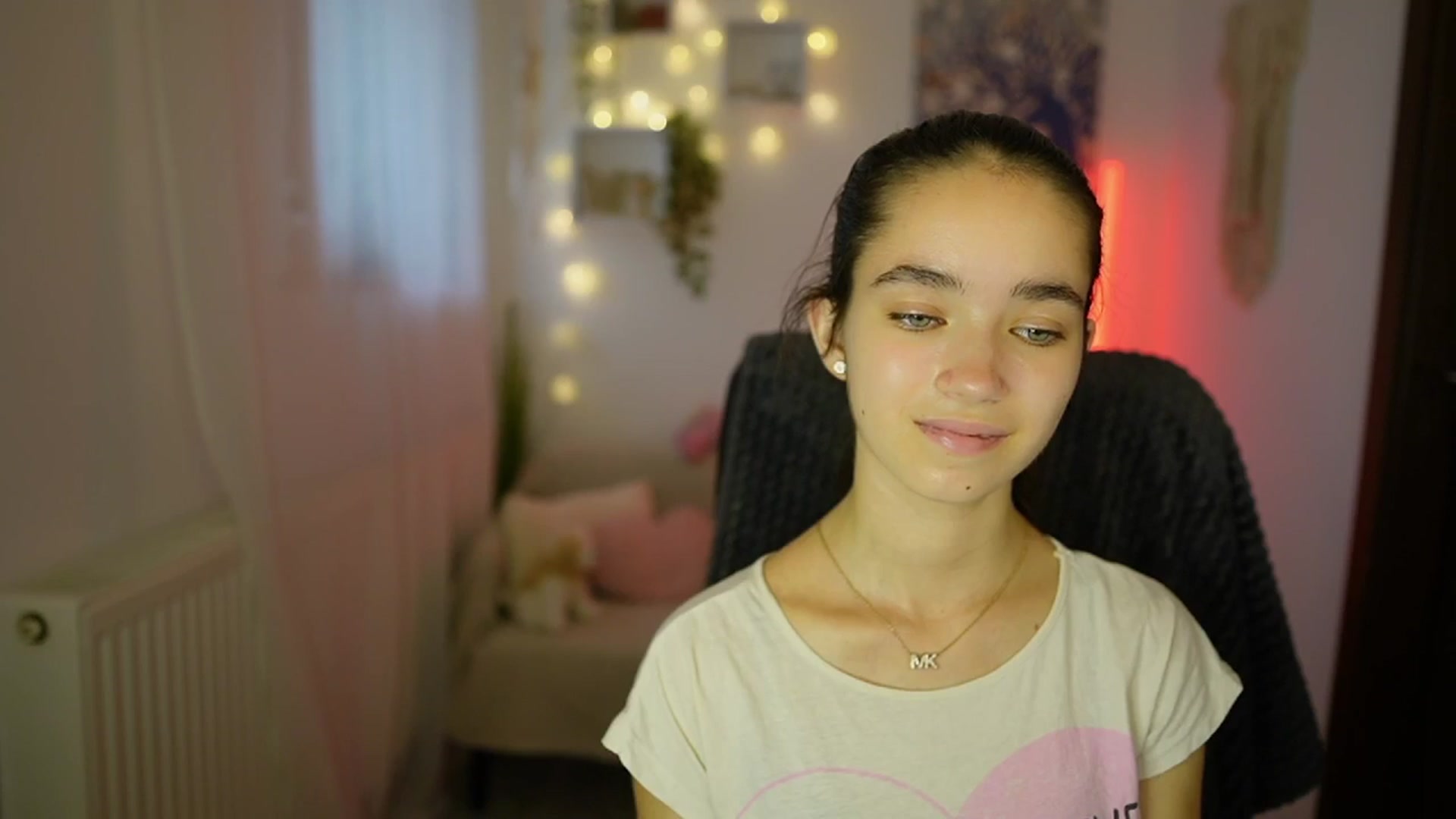 Gallery image thumbnail from Gia_Paige18's myfreecams stream on, 07/18/2024, 12:51 image 13 of 20