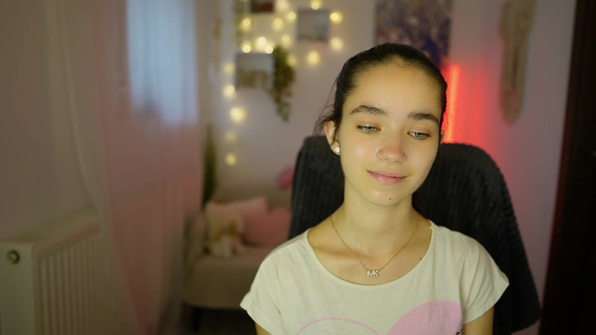 Gallery image thumbnail from Gia_Paige18's myfreecams stream on, 07/18/2024, 12:51 image 18 of 20