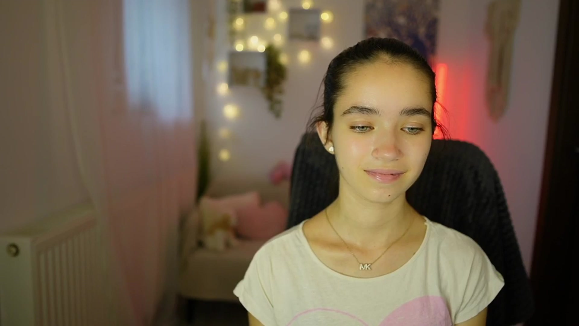 Gallery image thumbnail from Gia_Paige18's myfreecams stream on, 07/18/2024, 12:51 image 6 of 20
