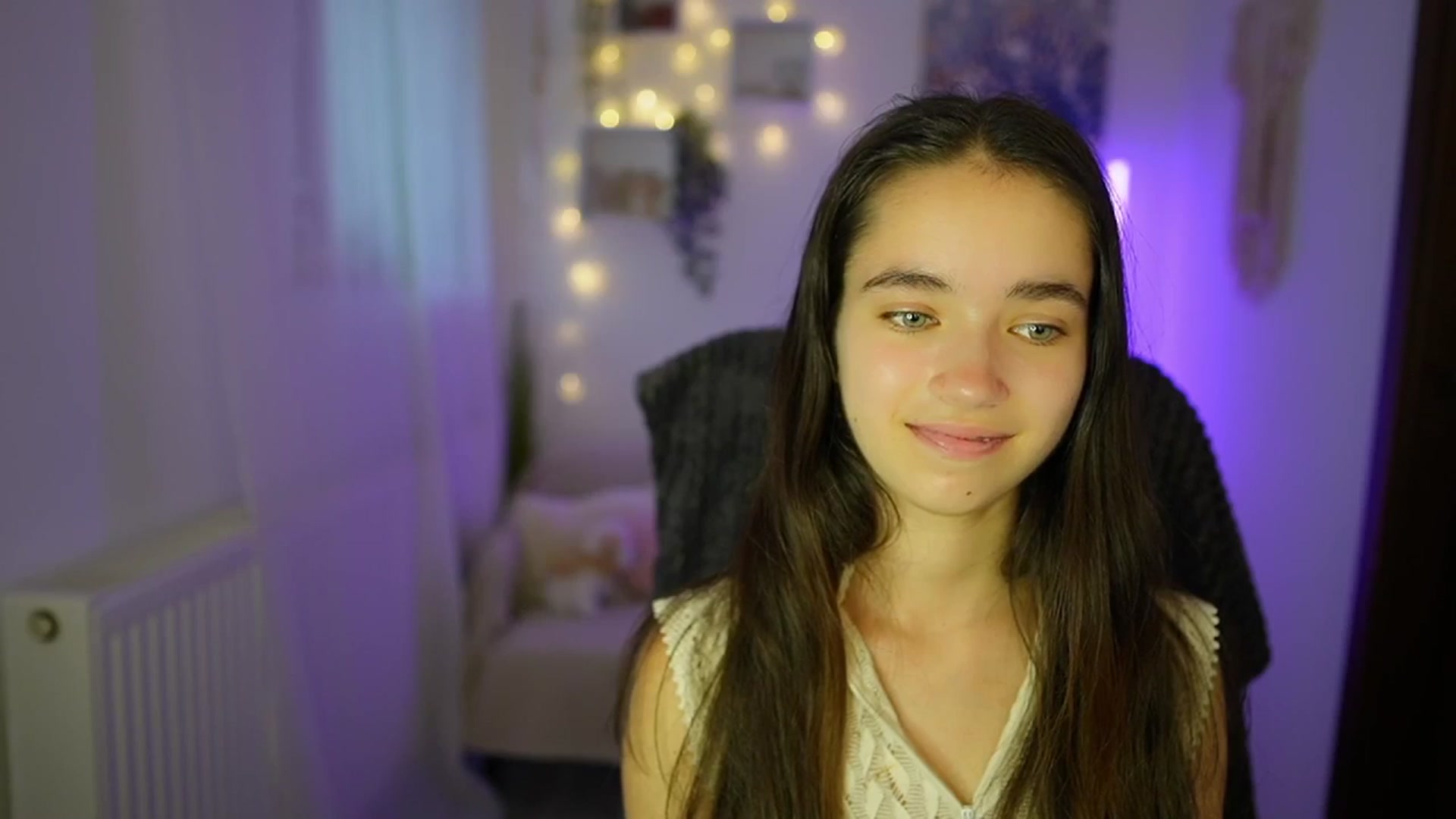 Gallery image thumbnail from Gia_Paige18's myfreecams stream on, 07/19/2024, 12:19 image 9 of 20
