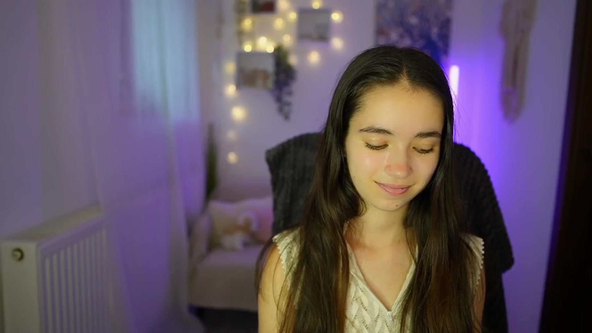 Gallery image thumbnail from Gia_Paige18's myfreecams stream on, 07/19/2024, 12:19 image 5 of 20